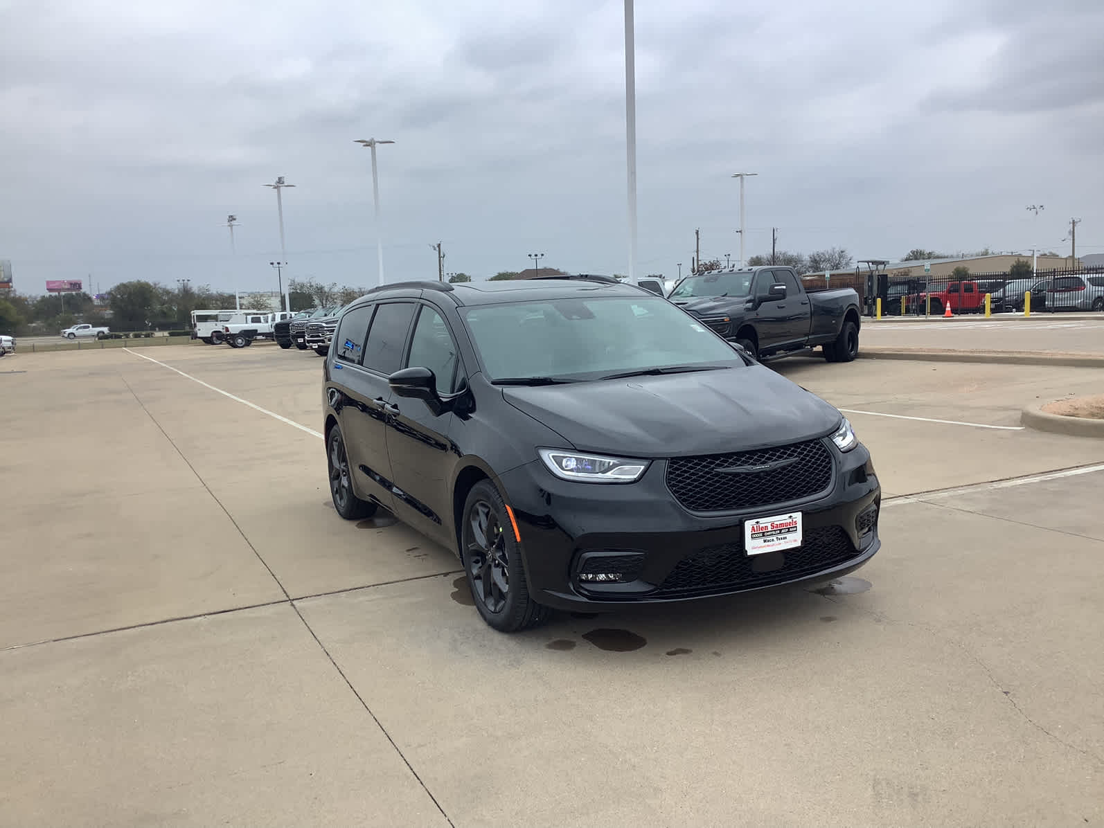 new 2026 Chrysler Pacifica car, priced at $49,873