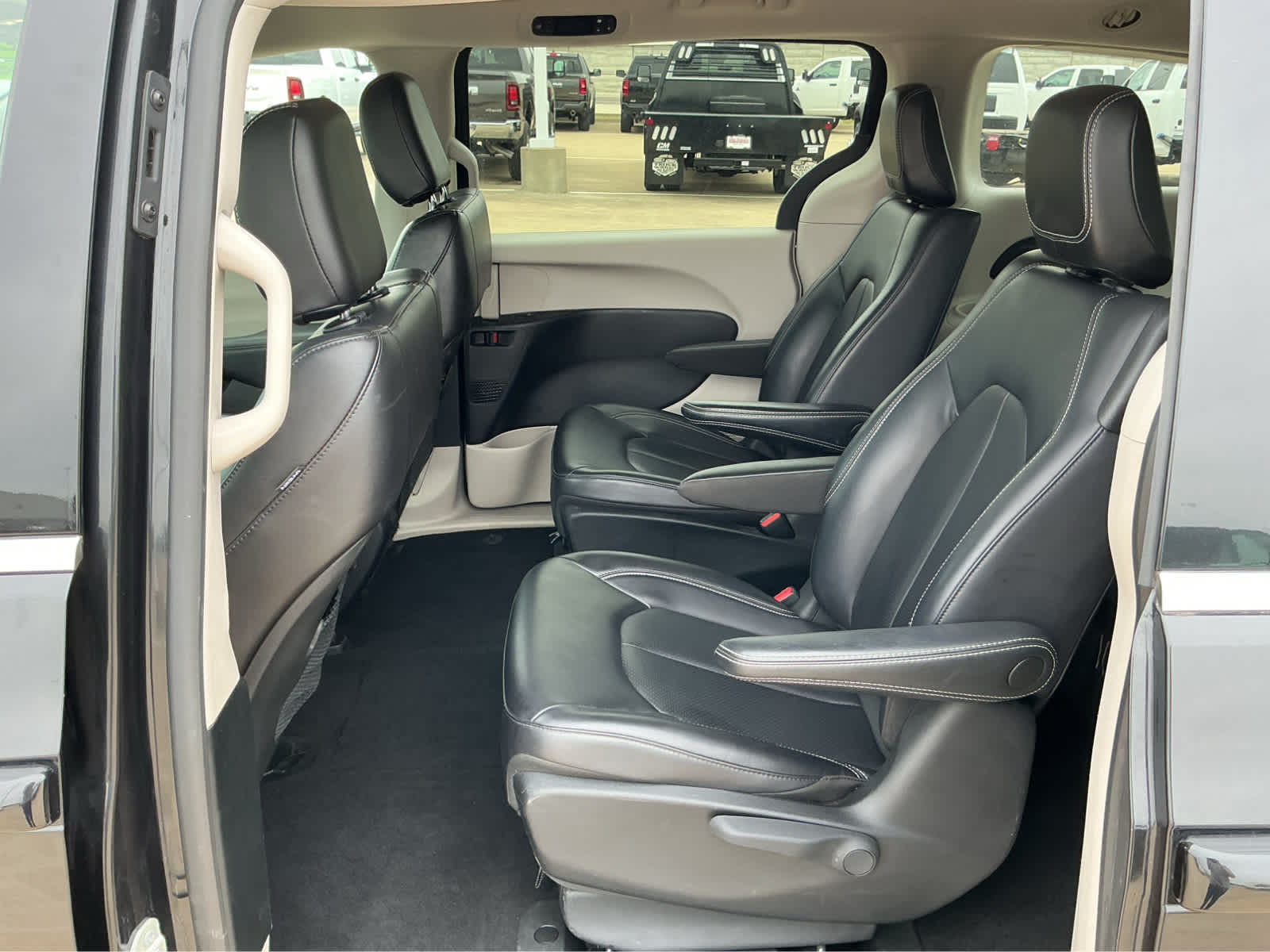 Used Car 2023 Chrysler Pacifica  Hybrid Touring L For Sale Under $35,000 In Waco, Texas