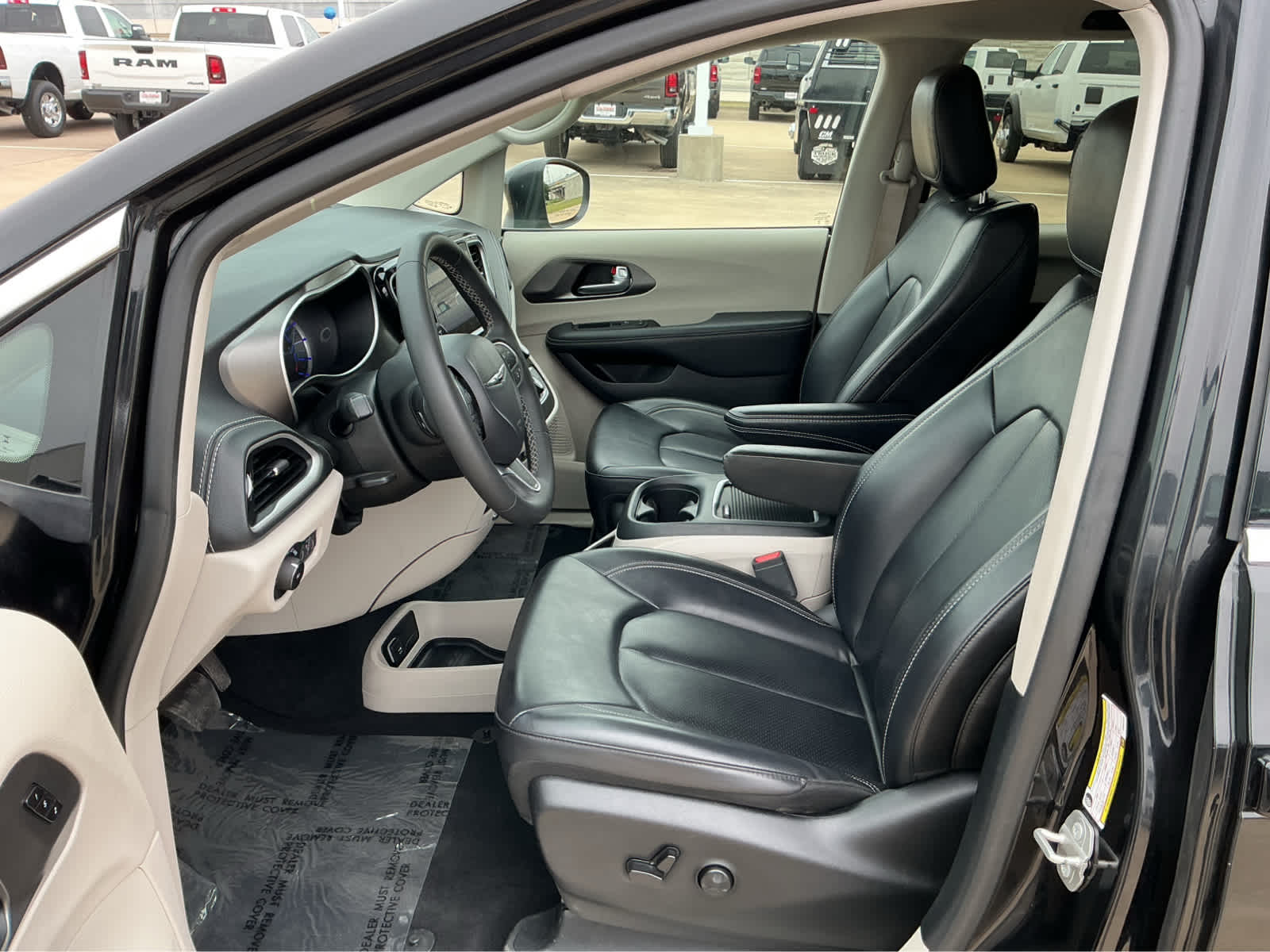 Used Car 2023 Chrysler Pacifica  Hybrid Touring L For Sale Under $35,000 In Waco, Texas