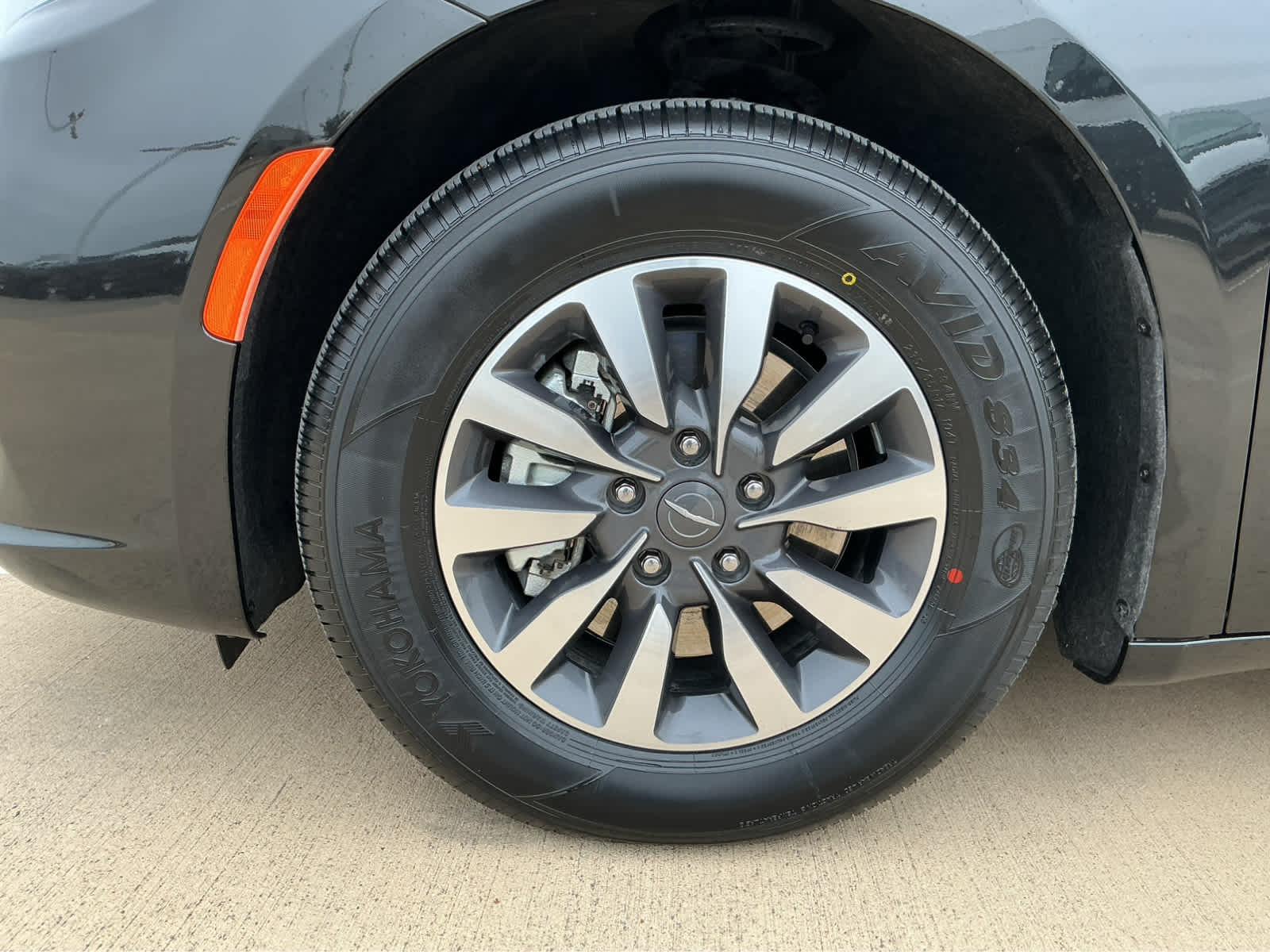 Used Car 2023 Chrysler Pacifica  Hybrid Touring L For Sale Under $35,000 In Waco, Texas