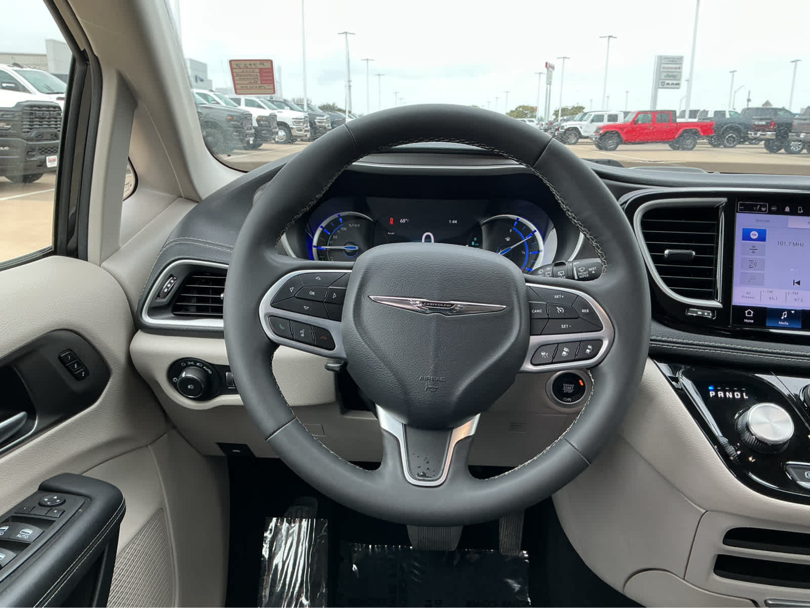 Used Car 2023 Chrysler Pacifica  Hybrid Touring L For Sale Under $35,000 In Waco, Texas