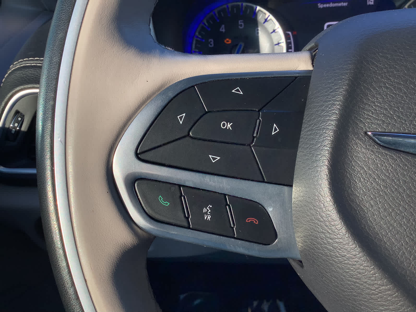 Used Car 2021 Chrysler Pacifica  Limited For Sale Under $30,000 In Waco, Texas