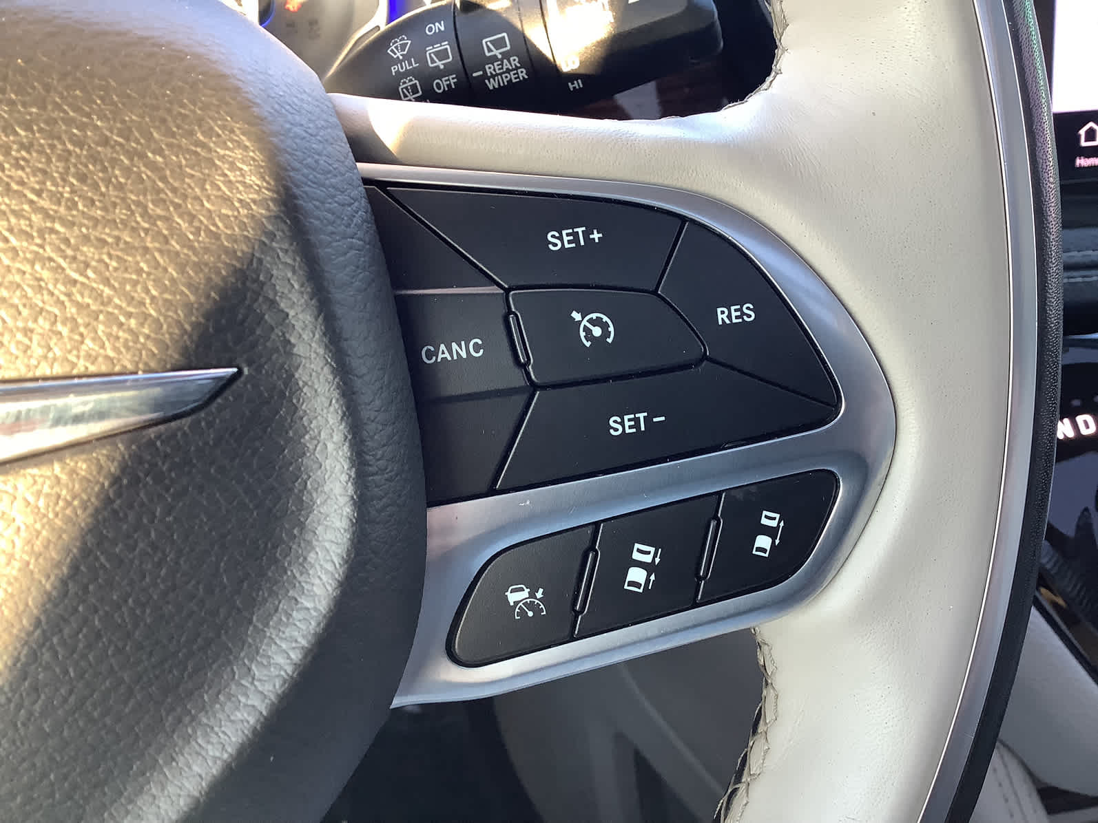 Used Car 2021 Chrysler Pacifica  Limited For Sale Under $30,000 In Waco, Texas