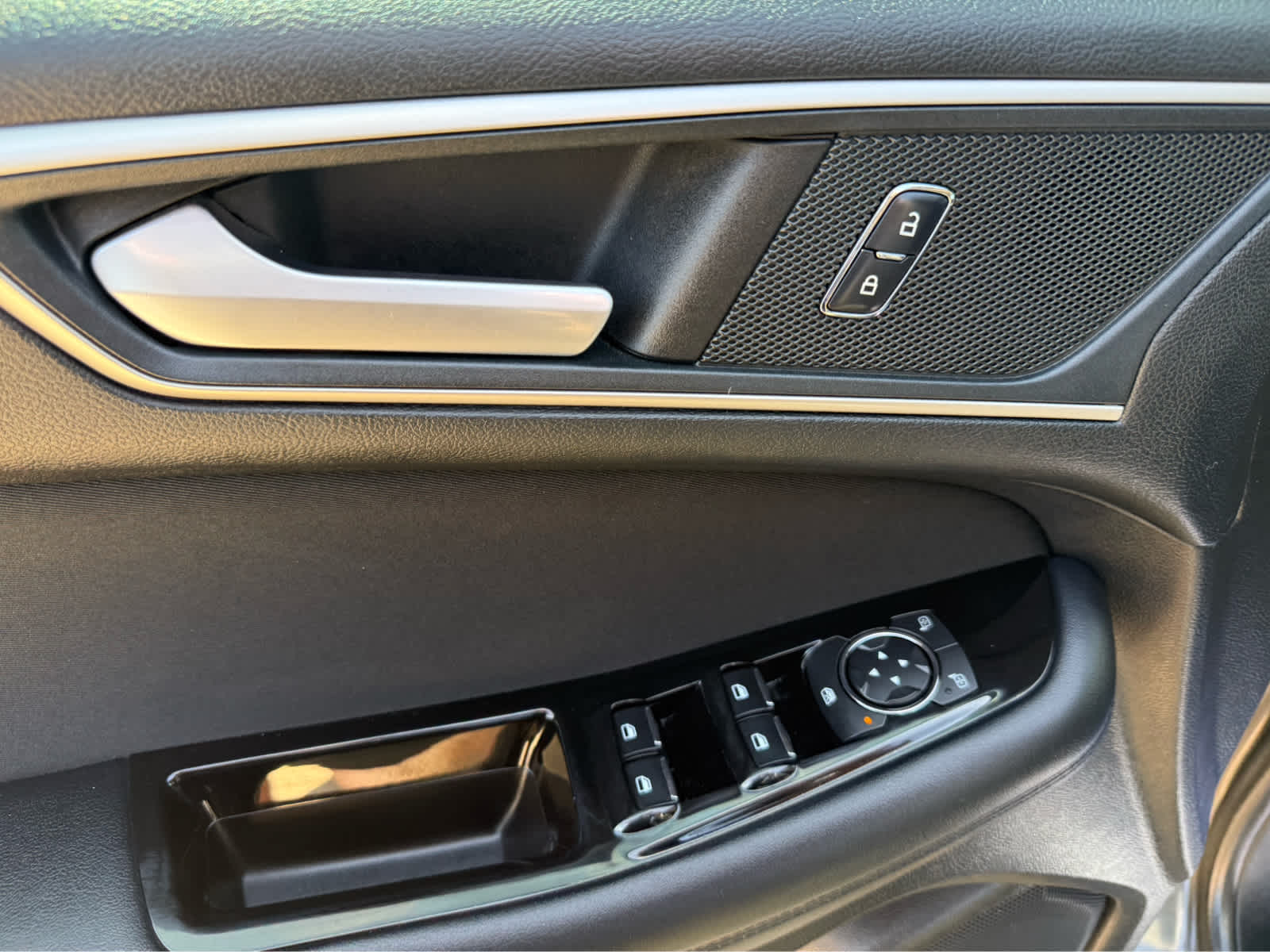 used 2018 Ford Edge car, priced at $15,900