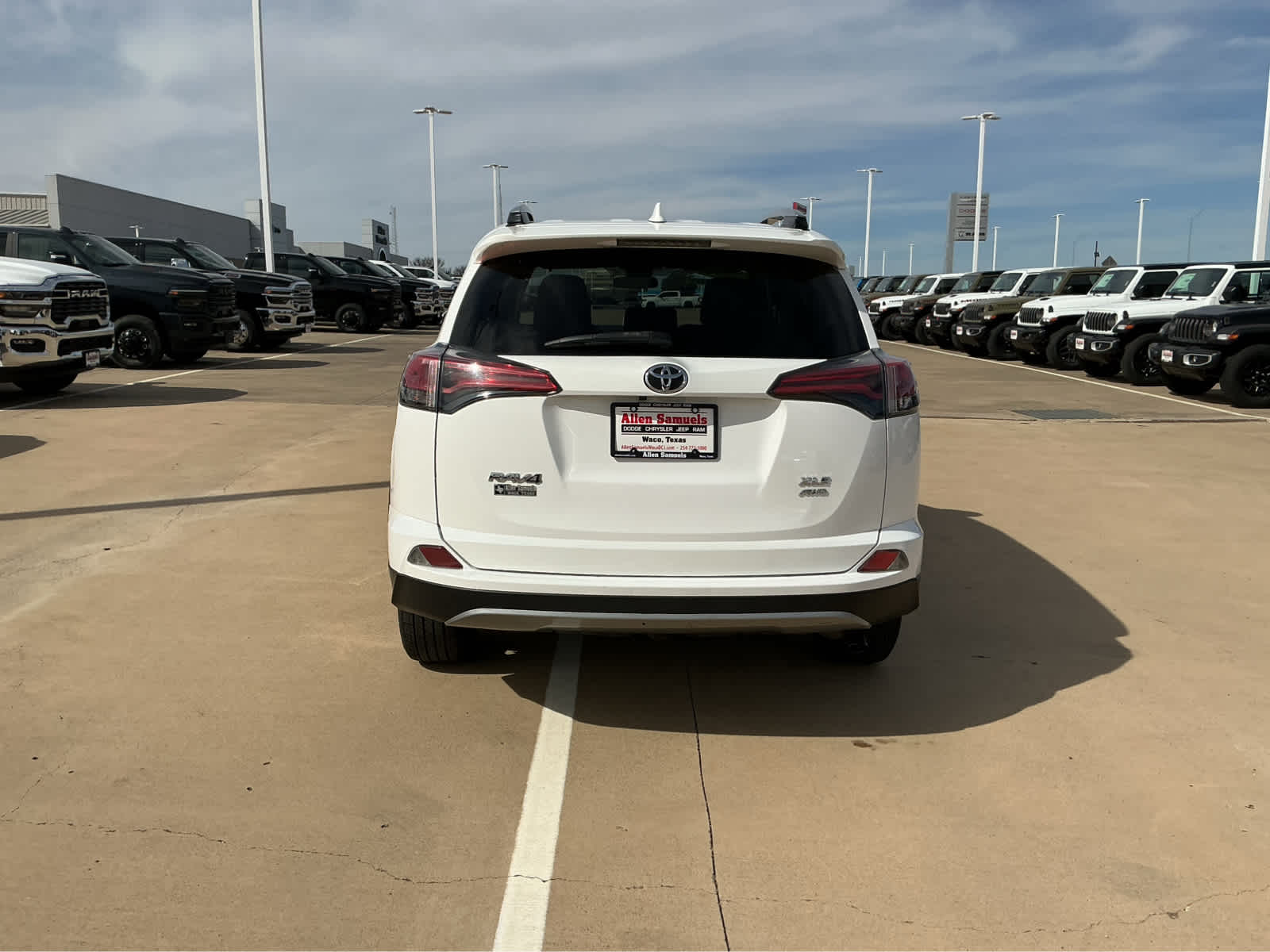 Used Car 2018 Toyota Rav4  Xle For Sale Under $25,000 In Waco, Texas