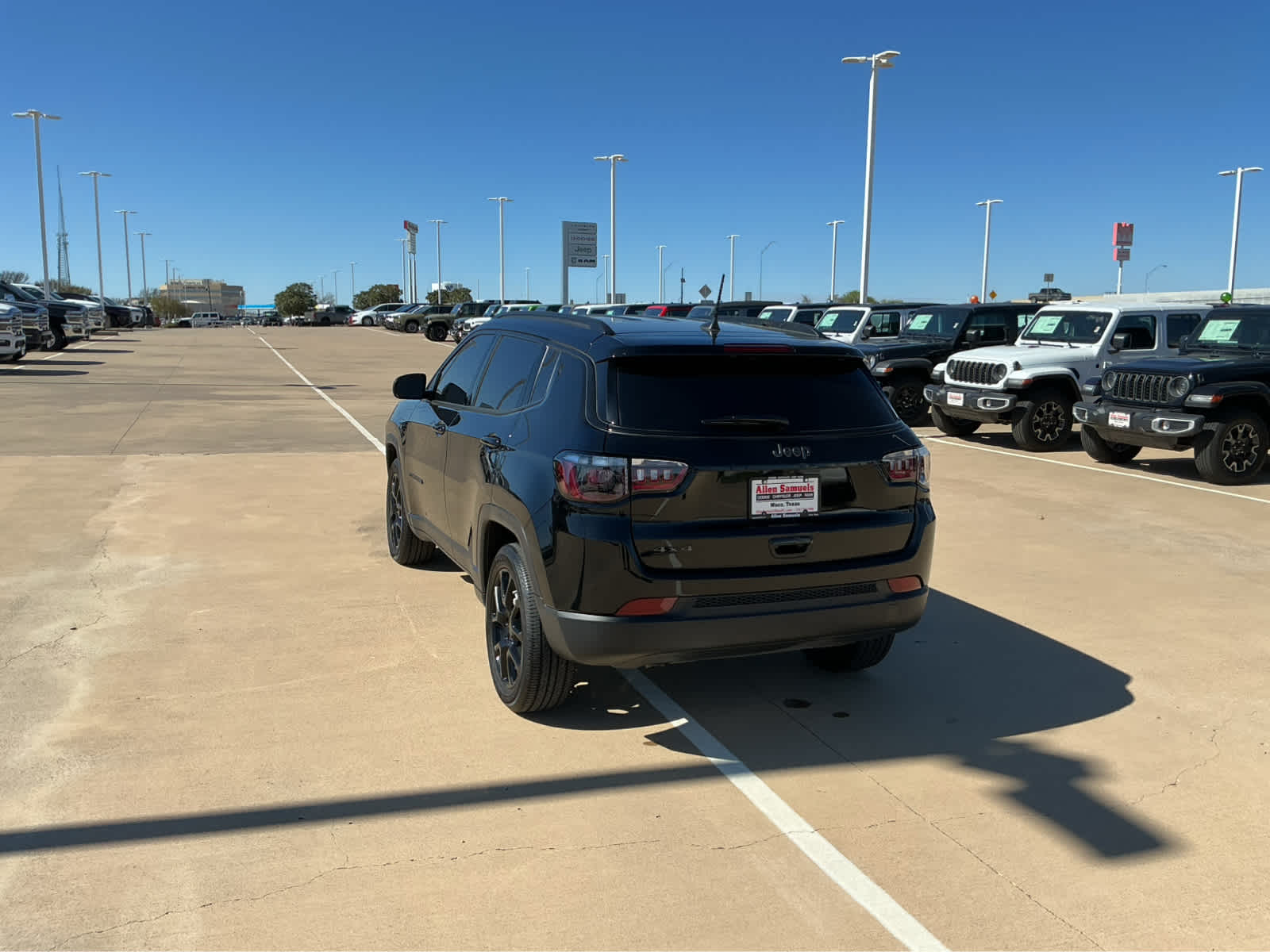 Used Car 2025 Jeep Compass  Latitude For Sale Under $30,000 In Waco, Texas