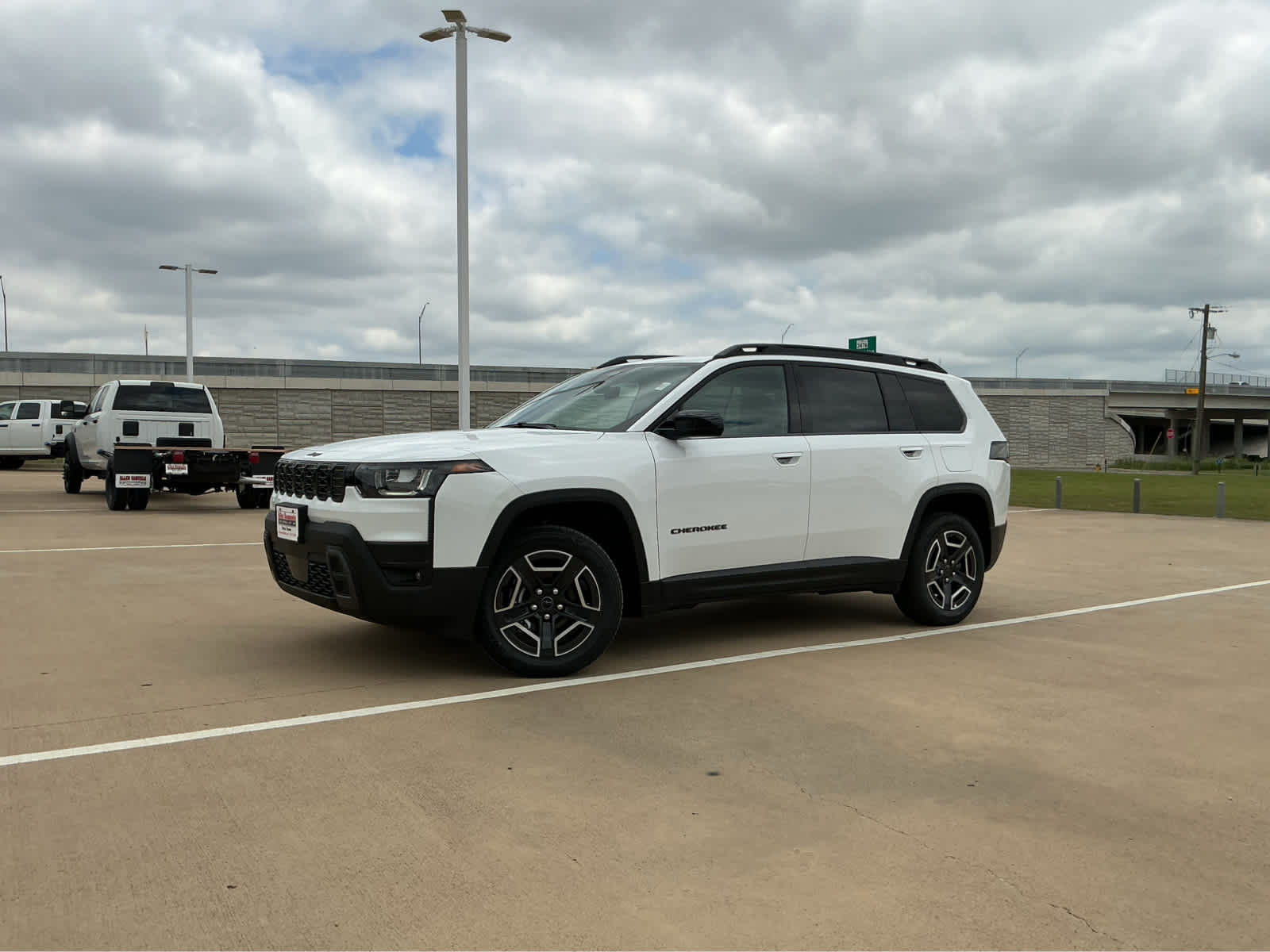 new 2026 Jeep Cherokee car, priced at $40,220