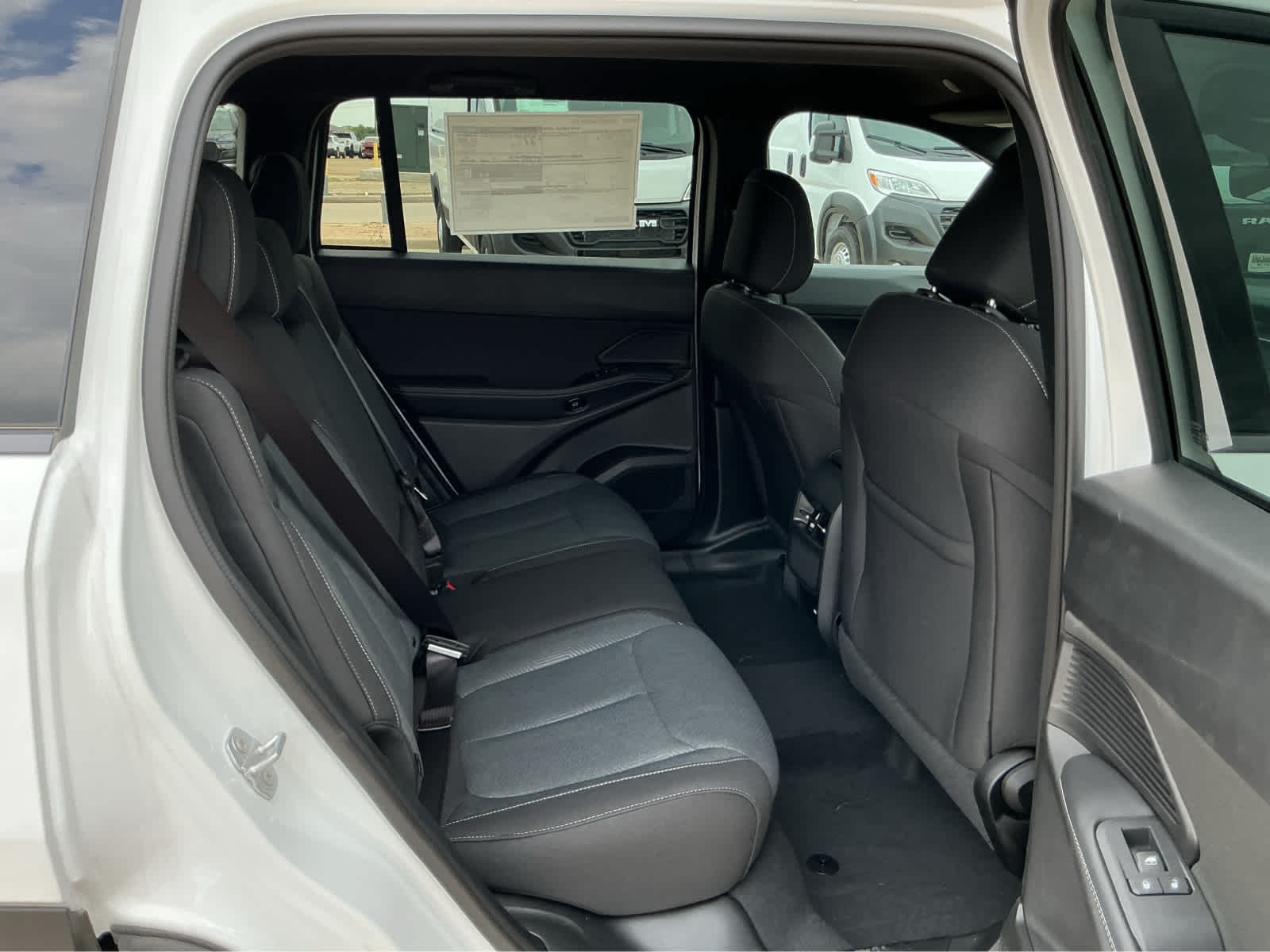 new 2026 Jeep Cherokee car, priced at $40,220