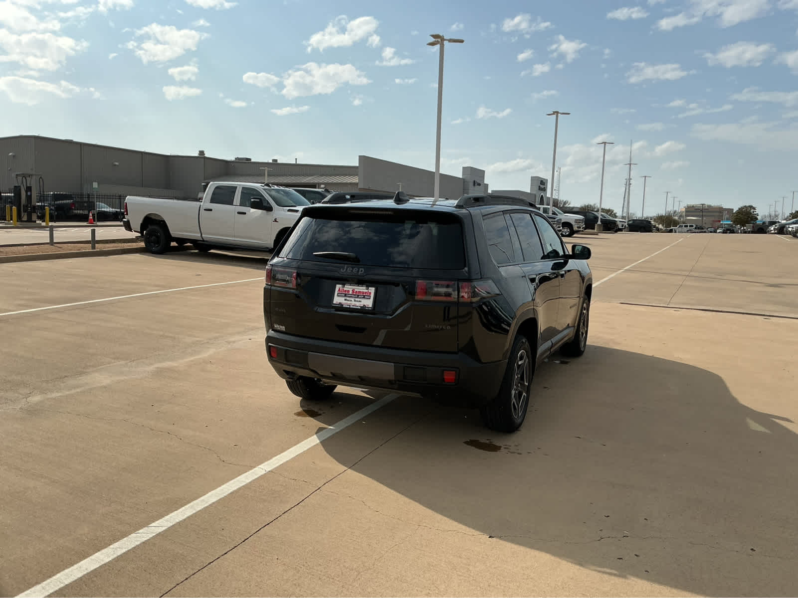new 2026 Jeep Cherokee car, priced at $41,488