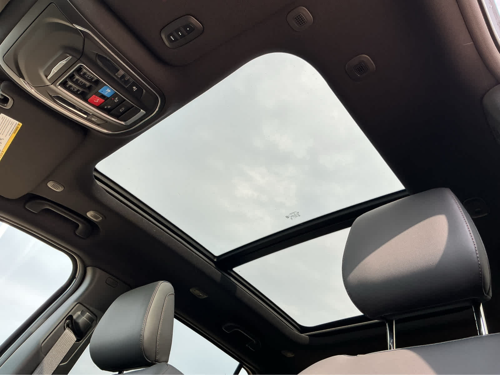 new 2026 Jeep Cherokee car, priced at $41,488