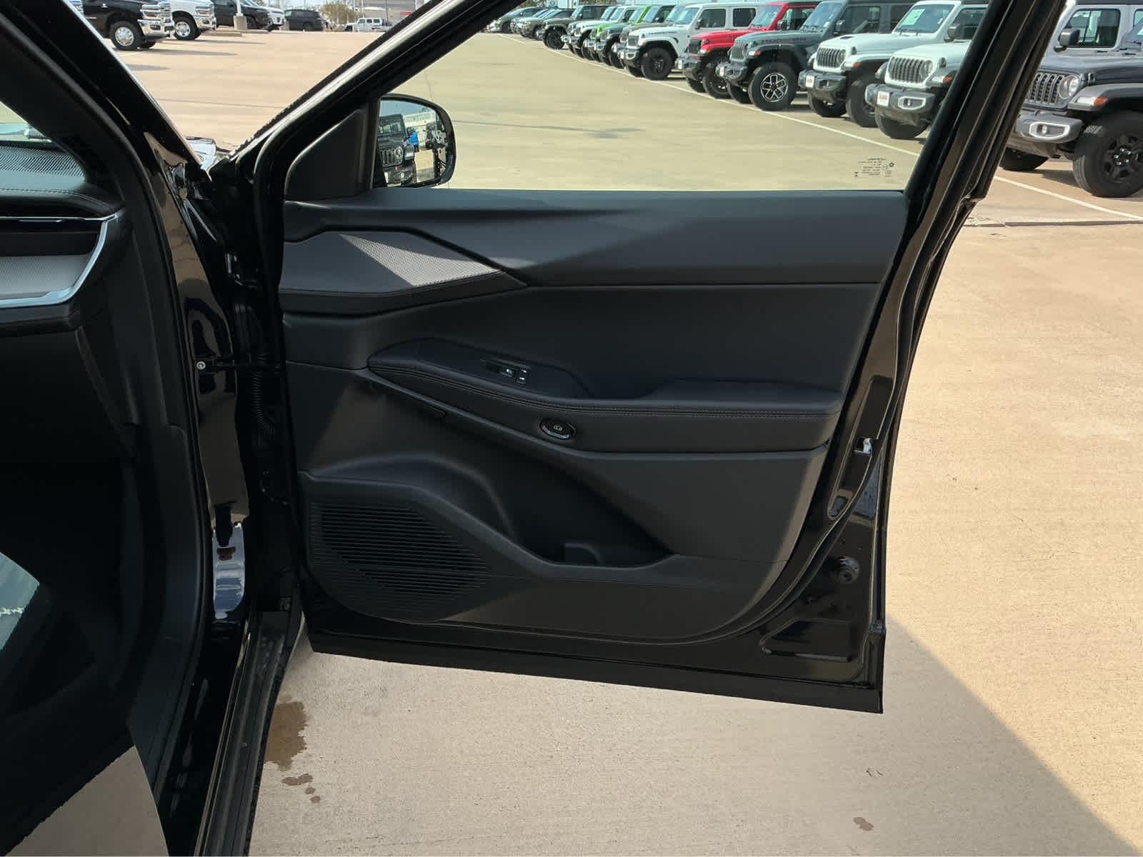 new 2026 Jeep Cherokee car, priced at $41,488