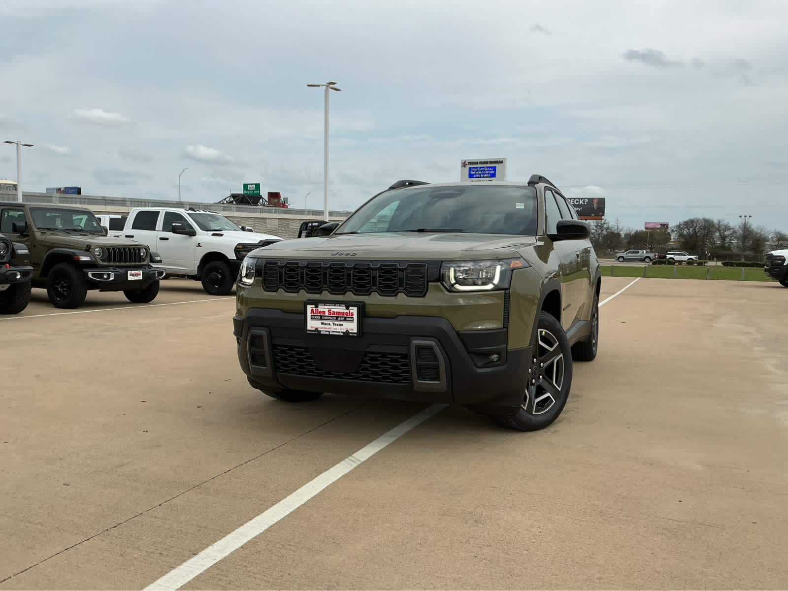 new 2026 Jeep Cherokee car, priced at $40,815