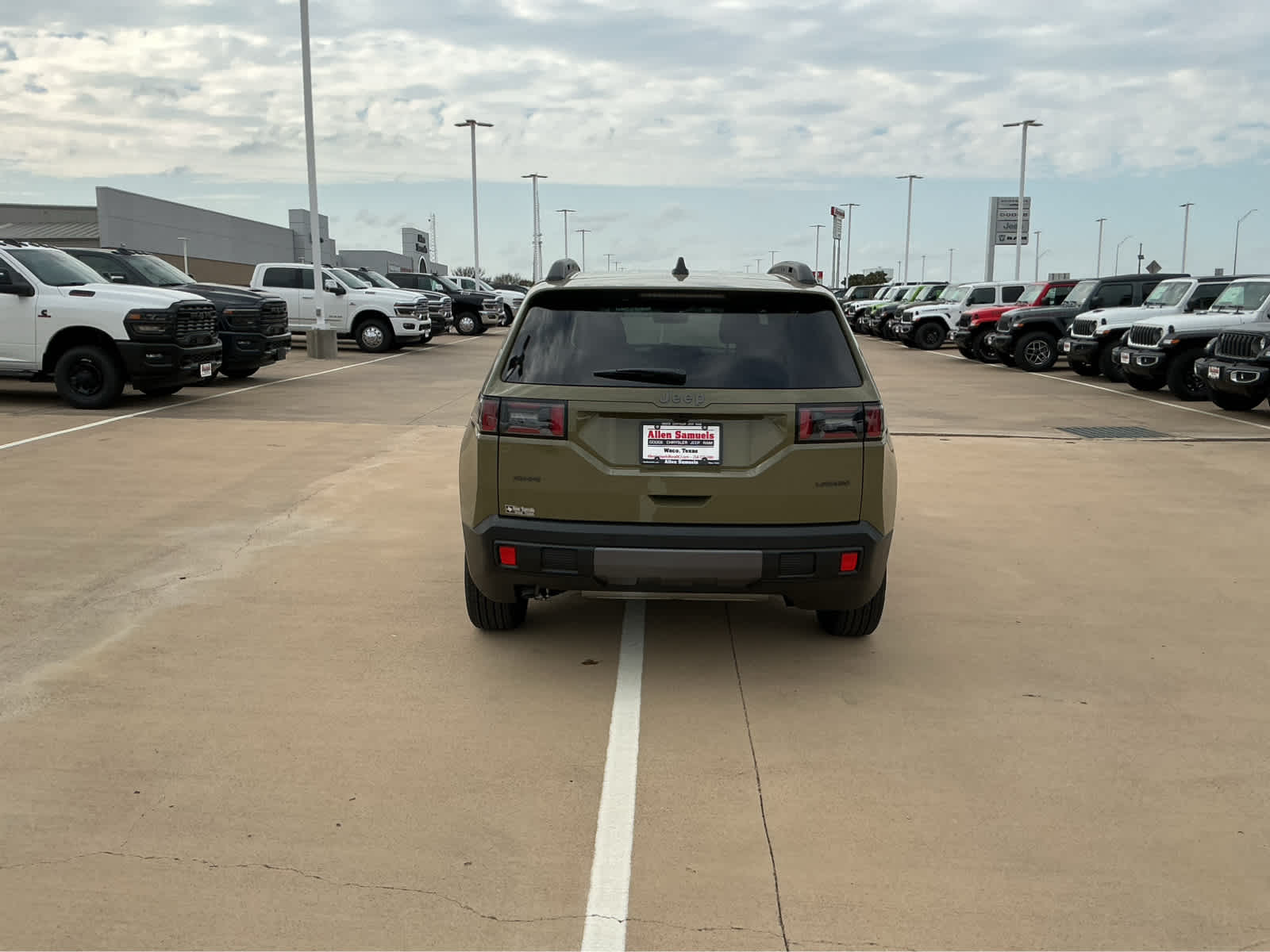 new 2026 Jeep Cherokee car, priced at $40,815