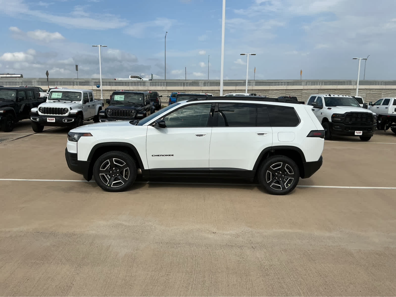 new 2026 Jeep Cherokee car, priced at $40,220