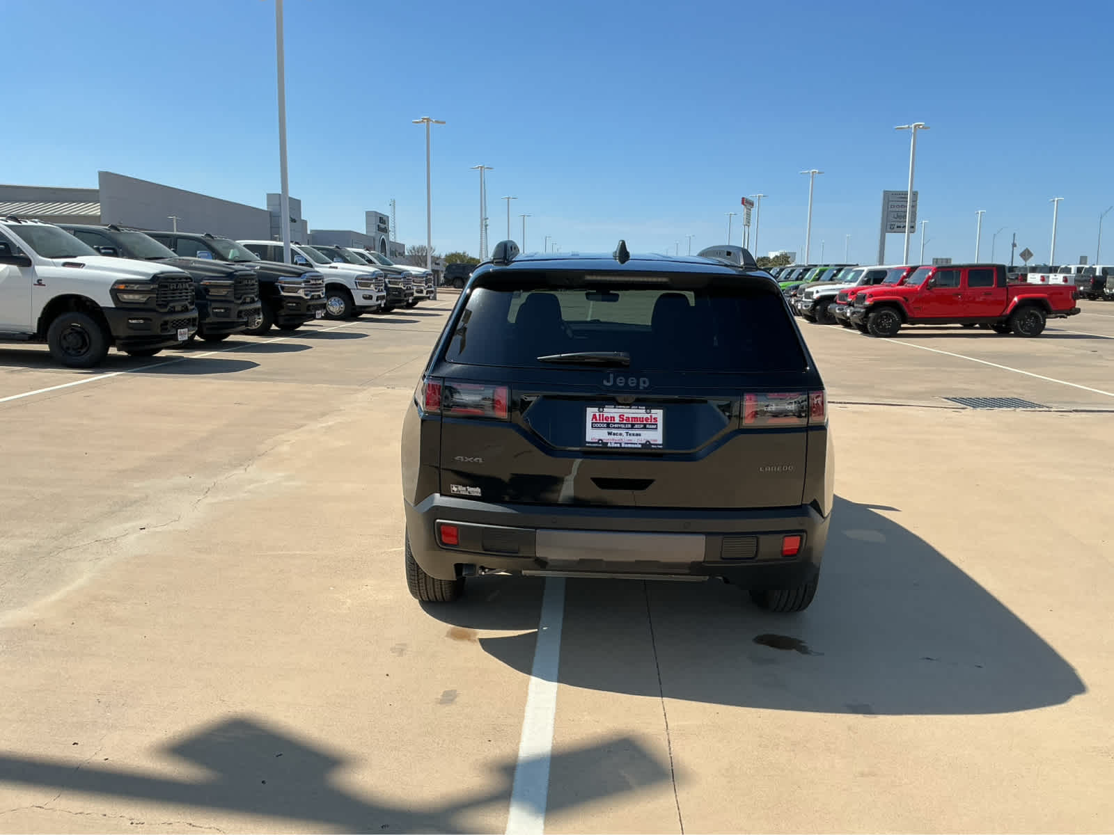 new 2026 Jeep Cherokee car, priced at $38,173
