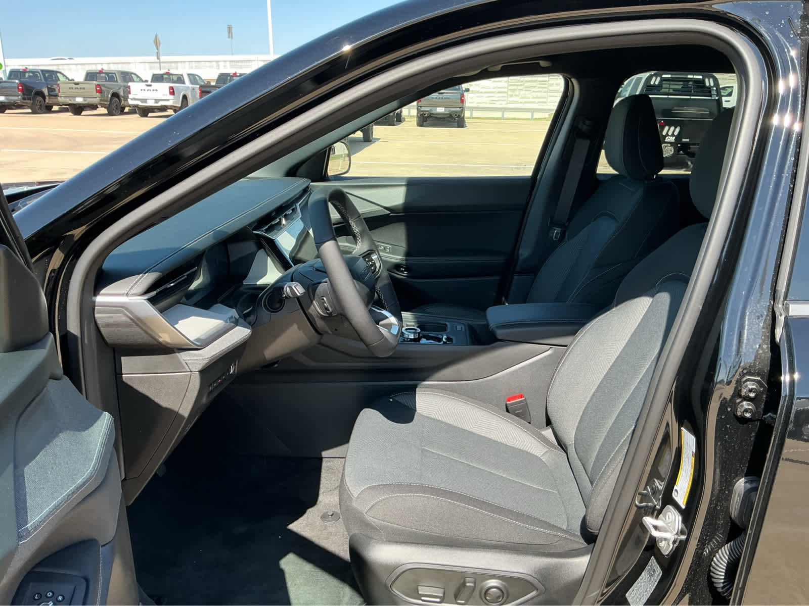 new 2026 Jeep Cherokee car, priced at $38,173