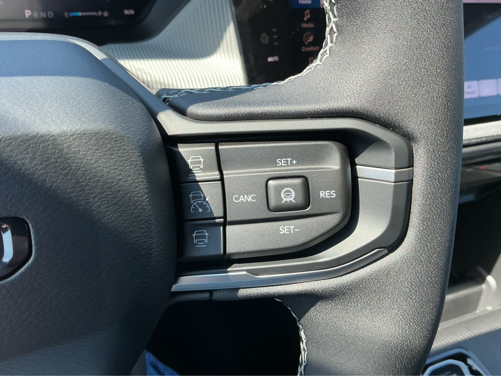 new 2026 Jeep Cherokee car, priced at $38,173
