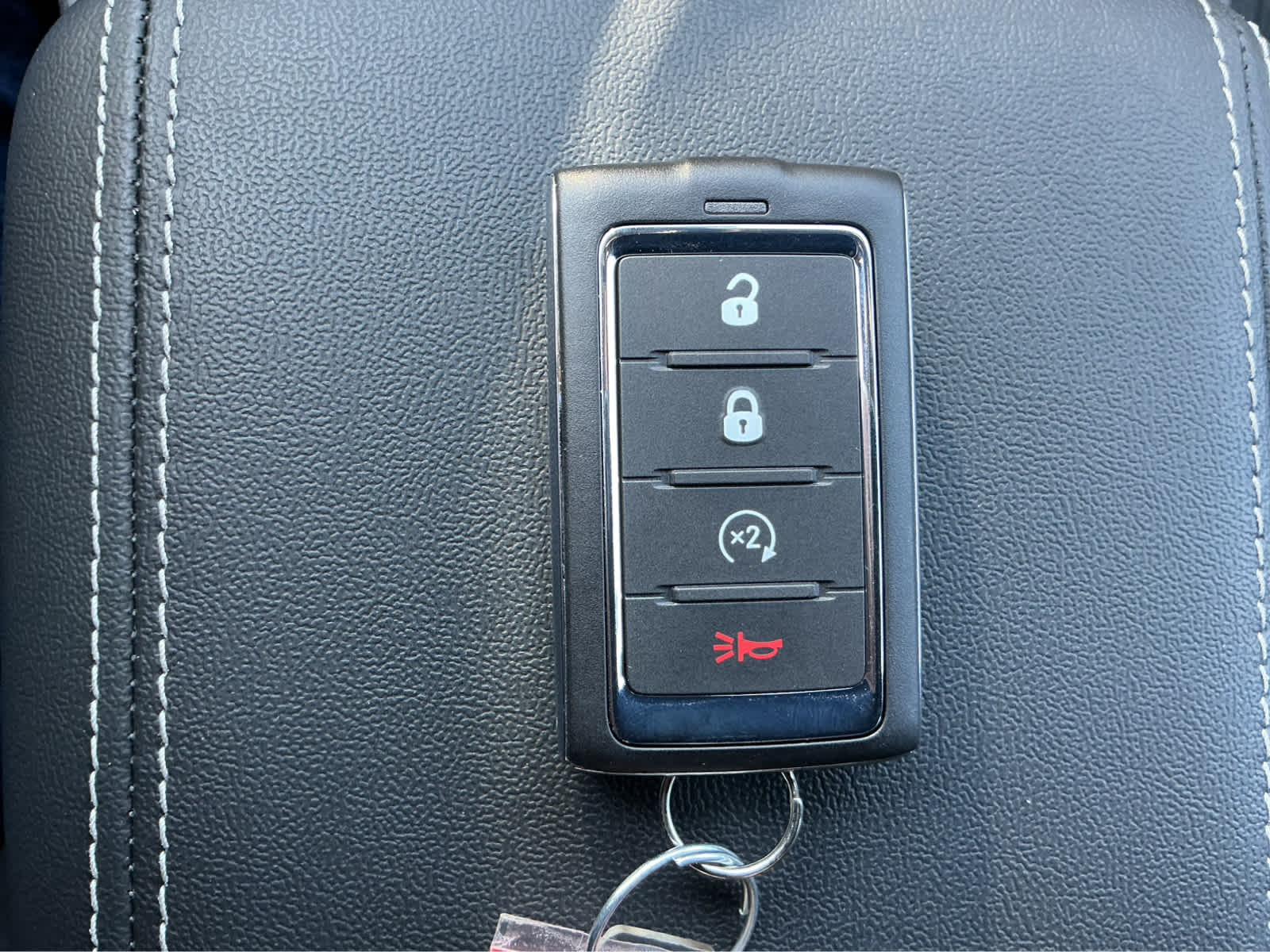 new 2026 Jeep Cherokee car, priced at $38,173