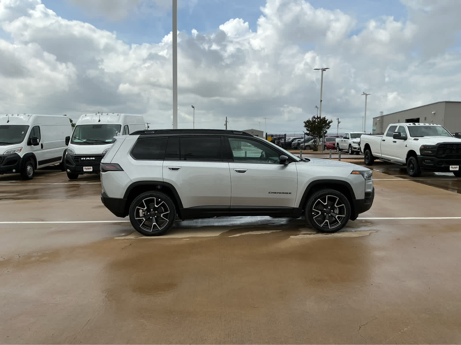 new 2026 Jeep Cherokee car, priced at $45,815