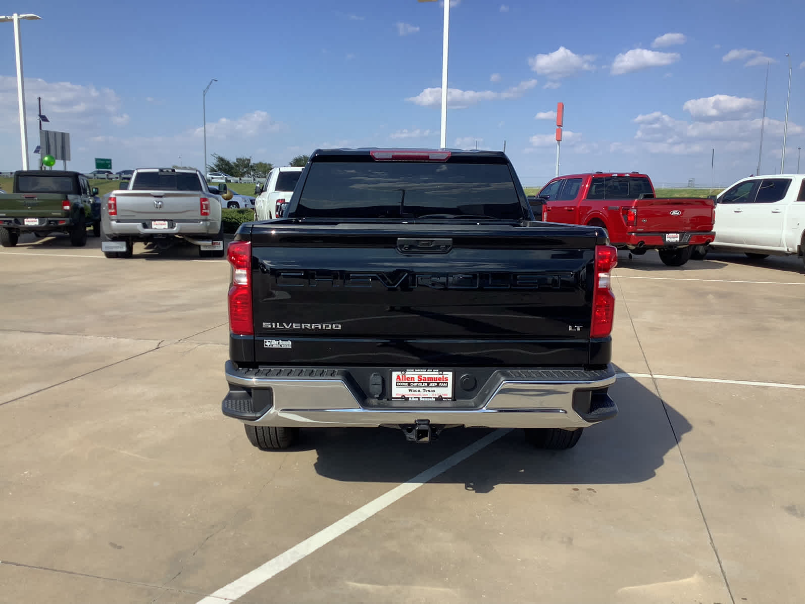 Used Car 2023 Chevrolet Silverado 1500  Crew Pickup Lt 4wd Crew Cab 147 Four Wheel Drive For Sale Under $50,000 In Waco, Texas