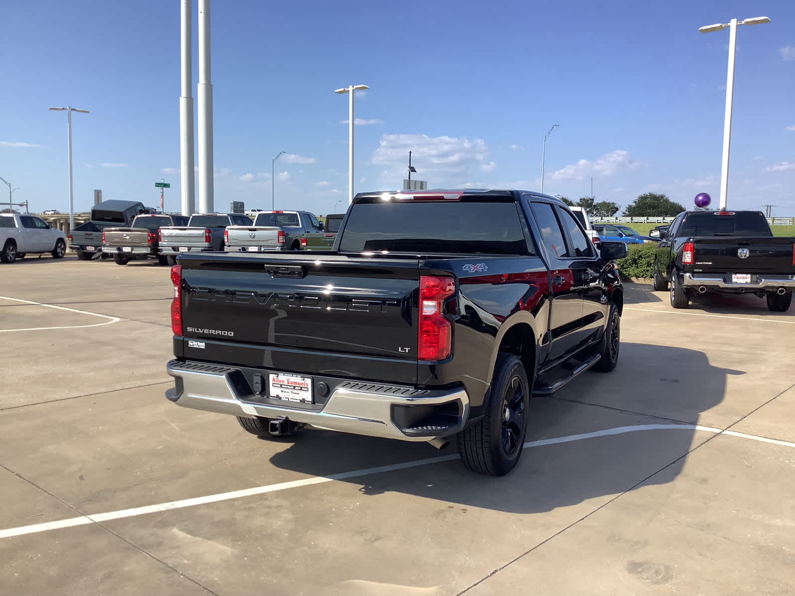 Used Car 2023 Chevrolet Silverado 1500  Crew Pickup Lt 4wd Crew Cab 147 Four Wheel Drive For Sale Under $50,000 In Waco, Texas