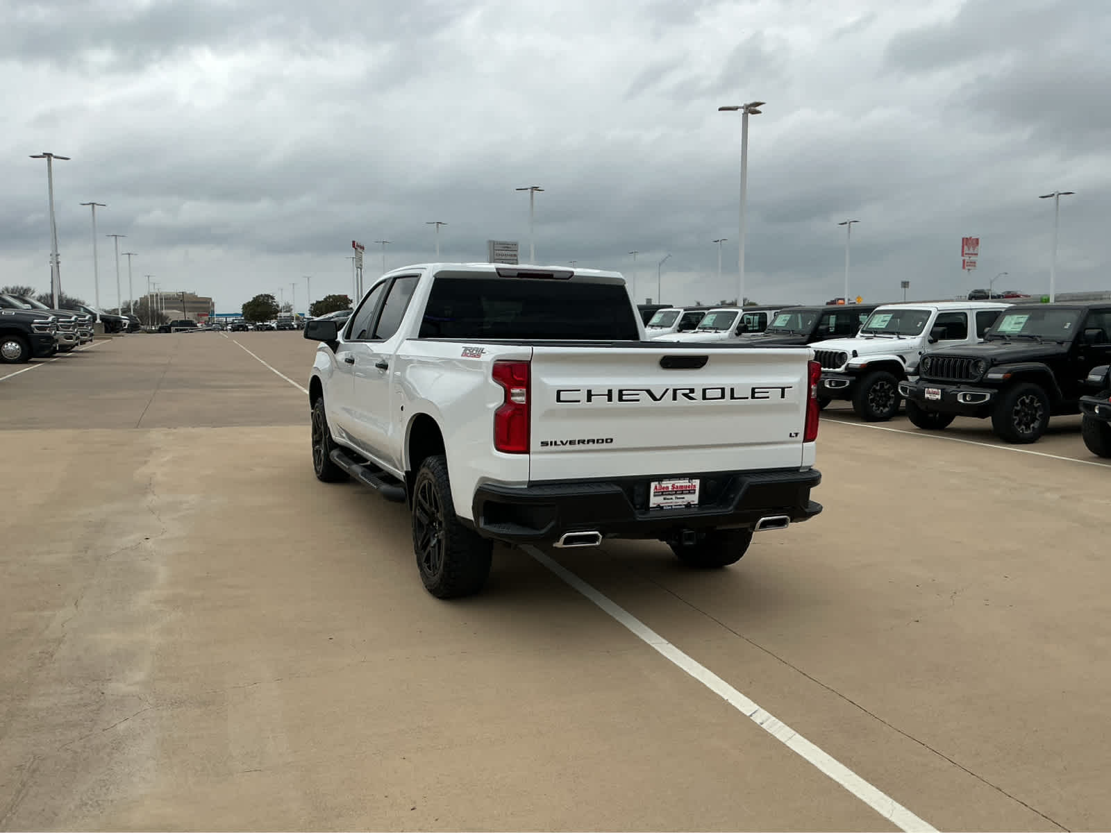 Used Car 2023 Chevrolet Silverado 1500  Lt Trail Boss For Sale Under $50,000 In Waco, Texas