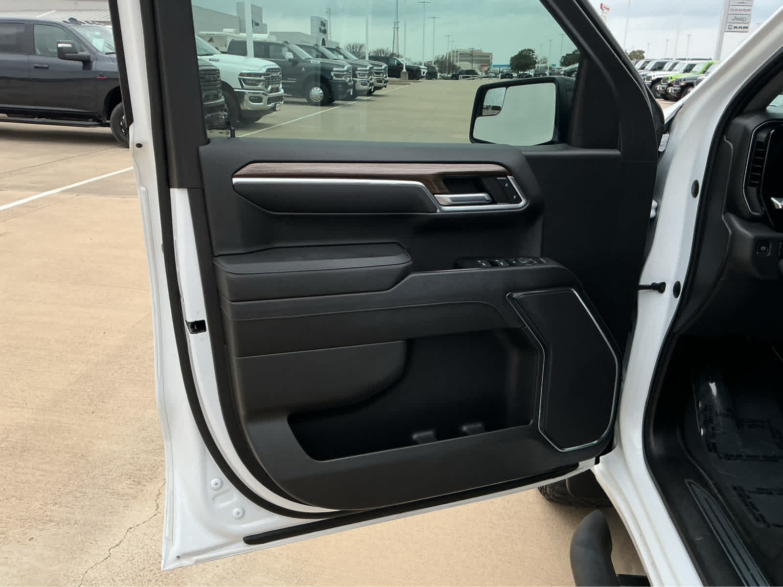 Used Car 2023 Chevrolet Silverado 1500  Lt Trail Boss For Sale Under $50,000 In Waco, Texas