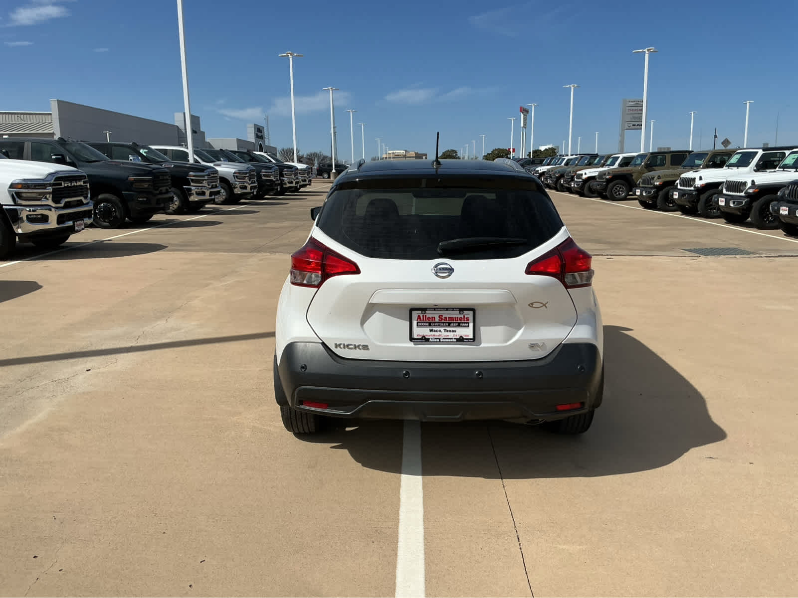 Used Car 2020 Nissan Kicks  Sv For Sale Under $20,000 In Waco, Texas