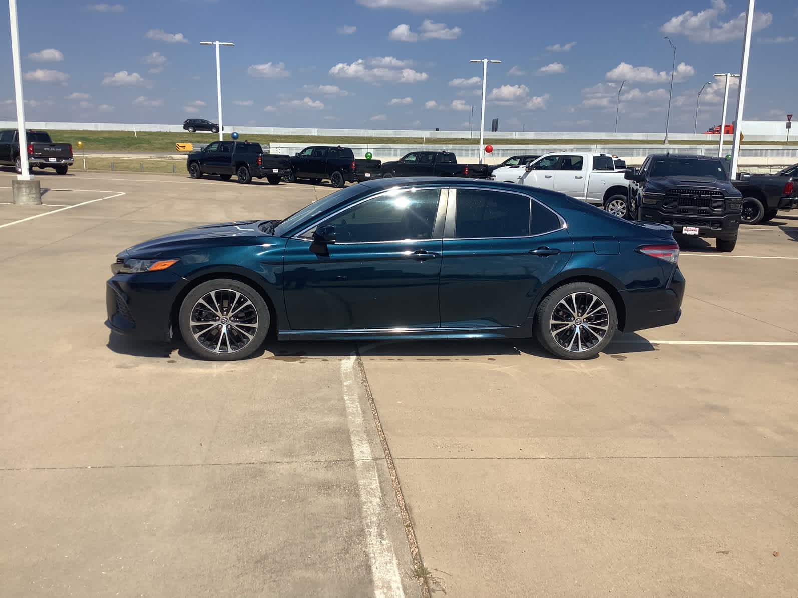Used Car 2018 Toyota Camry  Se For Sale Under $20,000 In Waco, Texas