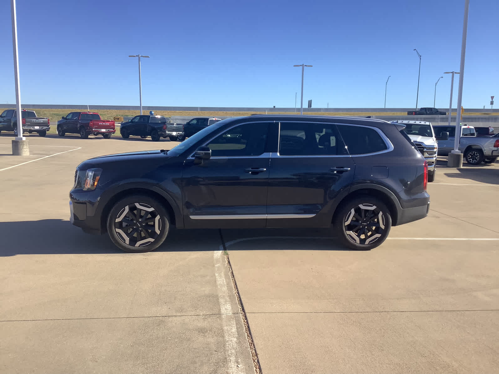 Used Car 2025 Kia Telluride  S For Sale Under $40,000 In Waco, Texas