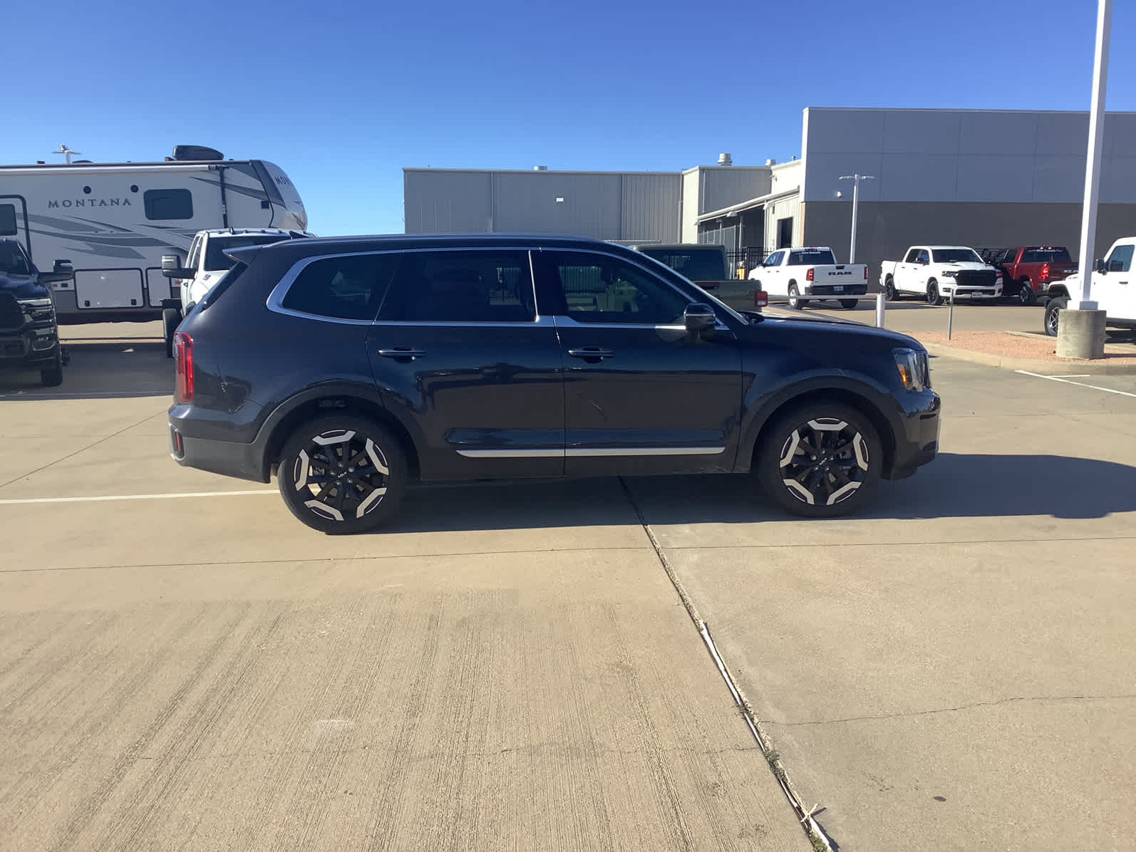 Used Car 2025 Kia Telluride  S For Sale Under $40,000 In Waco, Texas