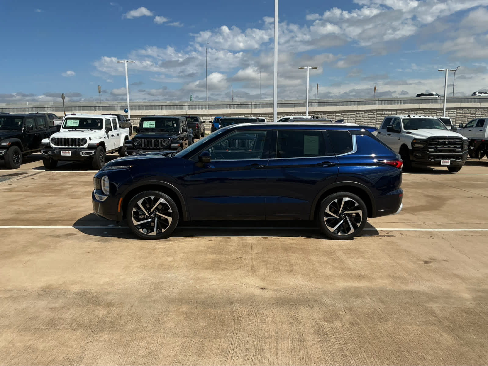 used 2022 Mitsubishi Outlander car, priced at $22,660