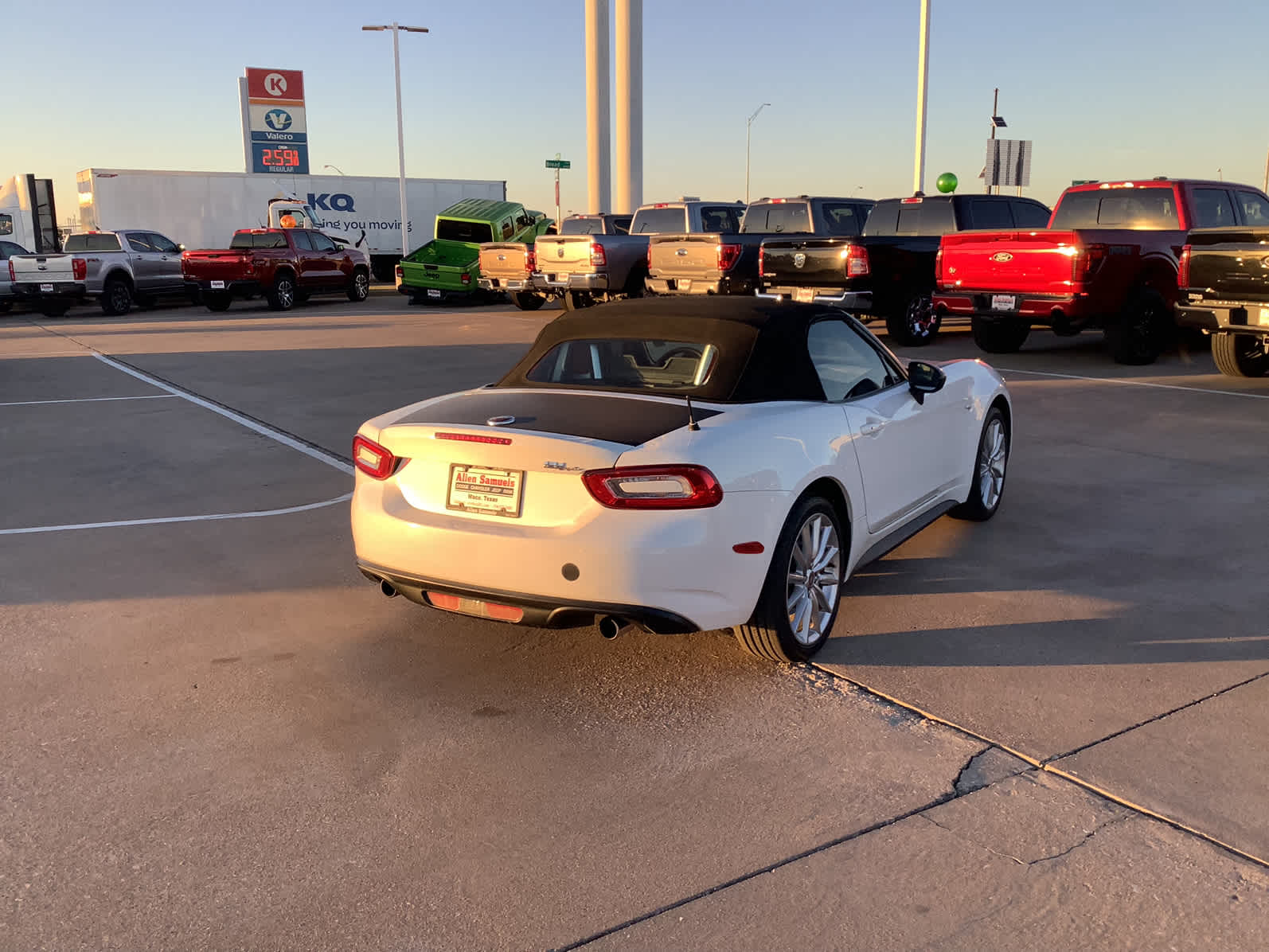 Used Car 2017 Fiat 124 Spider  Lusso For Sale Under $15,000 In Waco, Texas