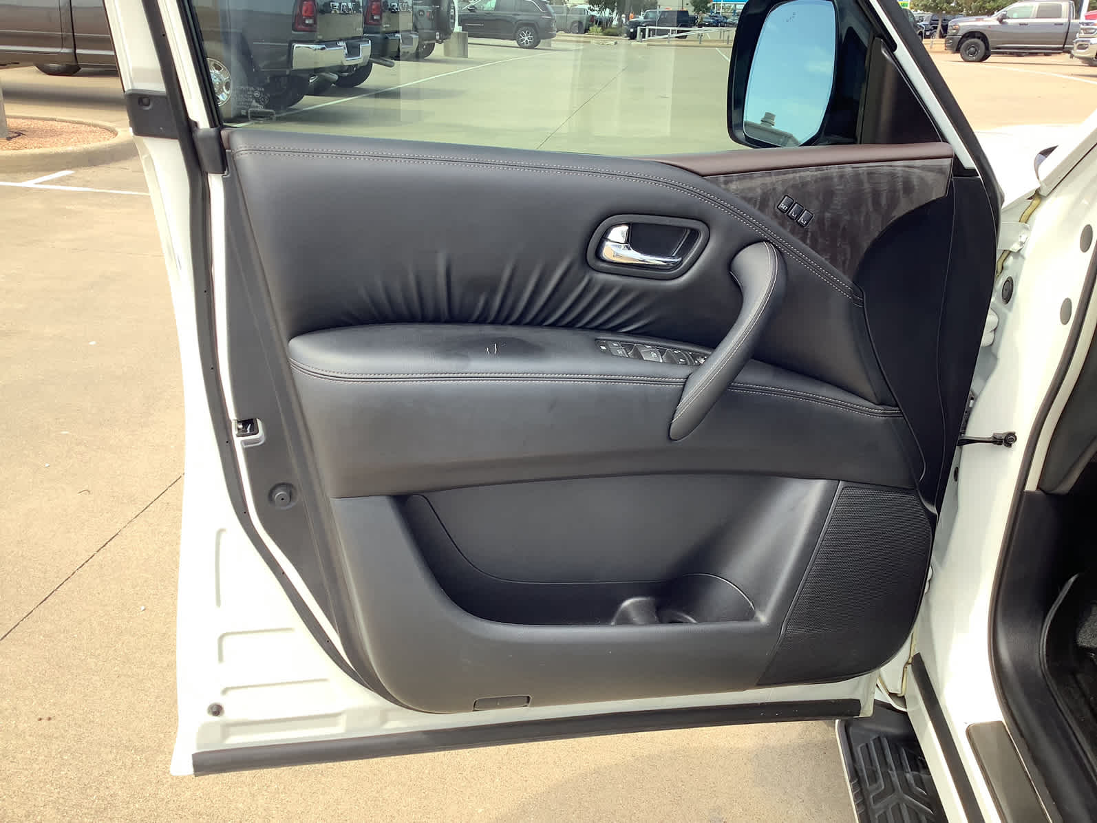Used Car 2023 Nissan Armada  Platinum For Sale Under $50,000 In Waco, Texas
