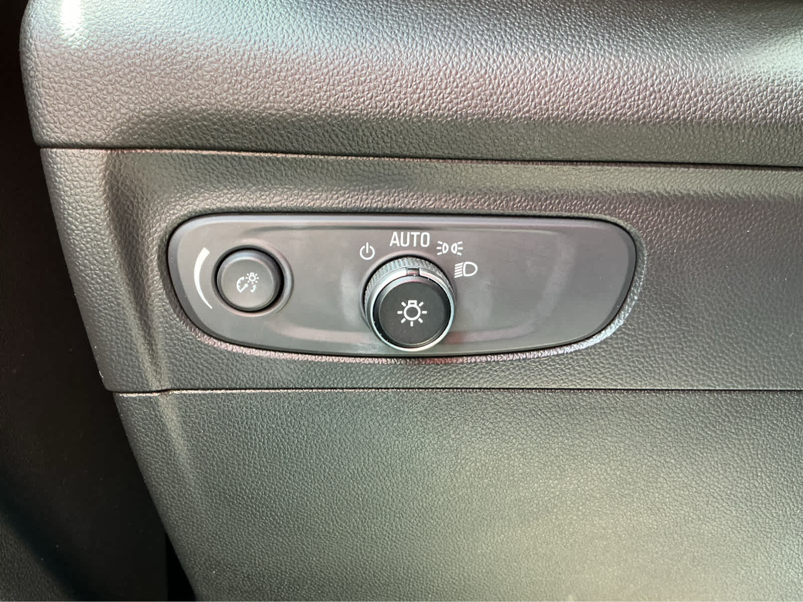 used 2021 Buick Envision car, priced at $16,550