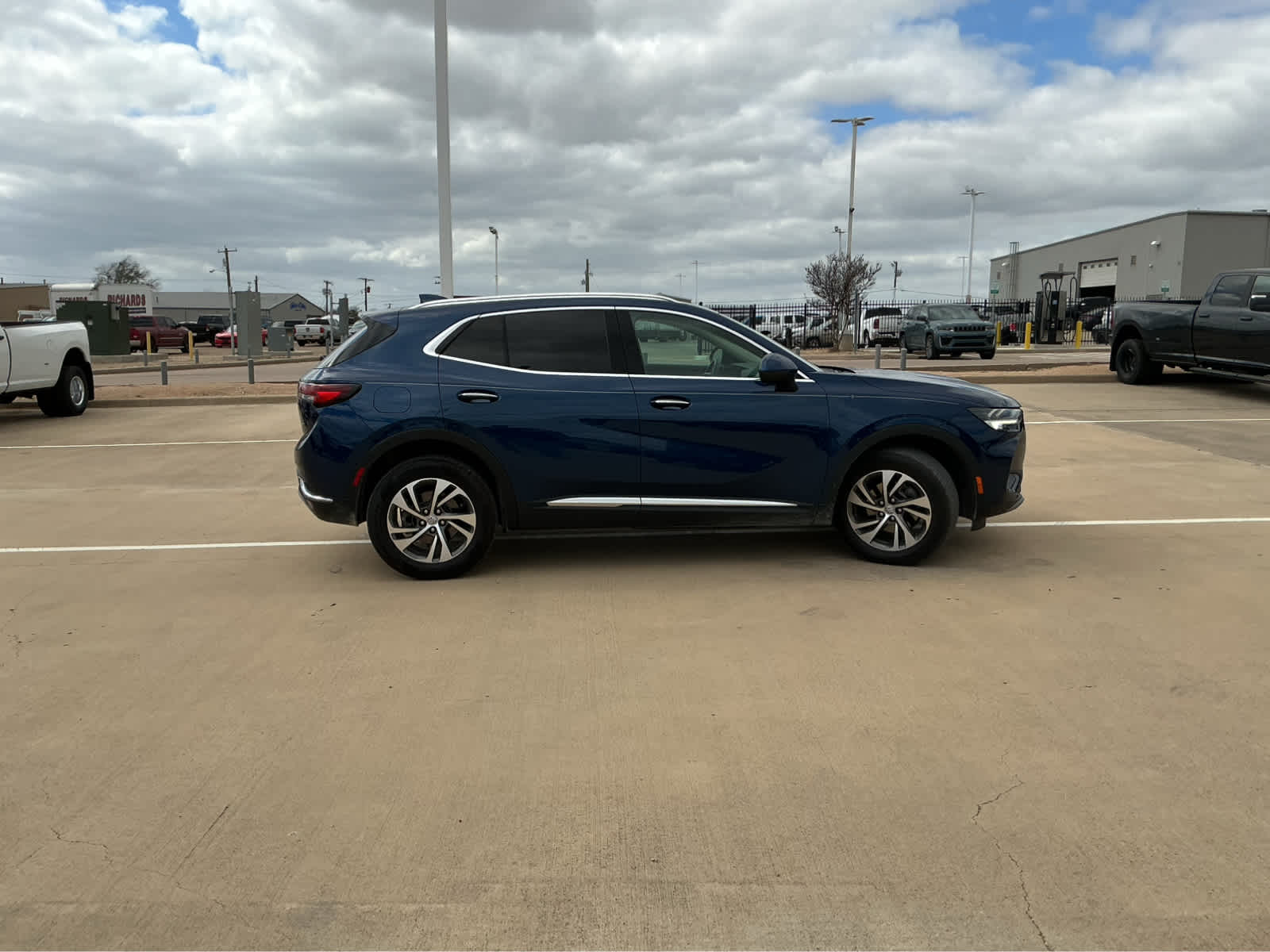 Used Car 2023 Buick Envision  Essence For Sale Under $30,000 In Waco, Texas