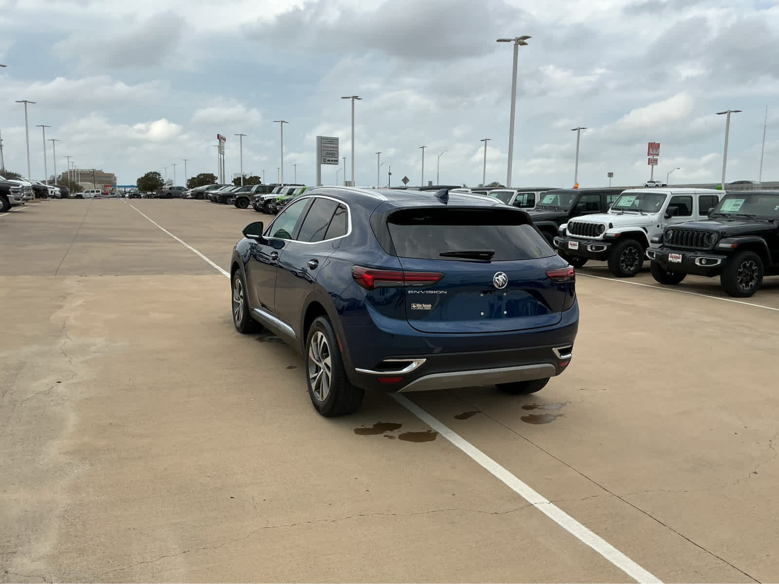 used 2023 Buick Envision car, priced at $27,650