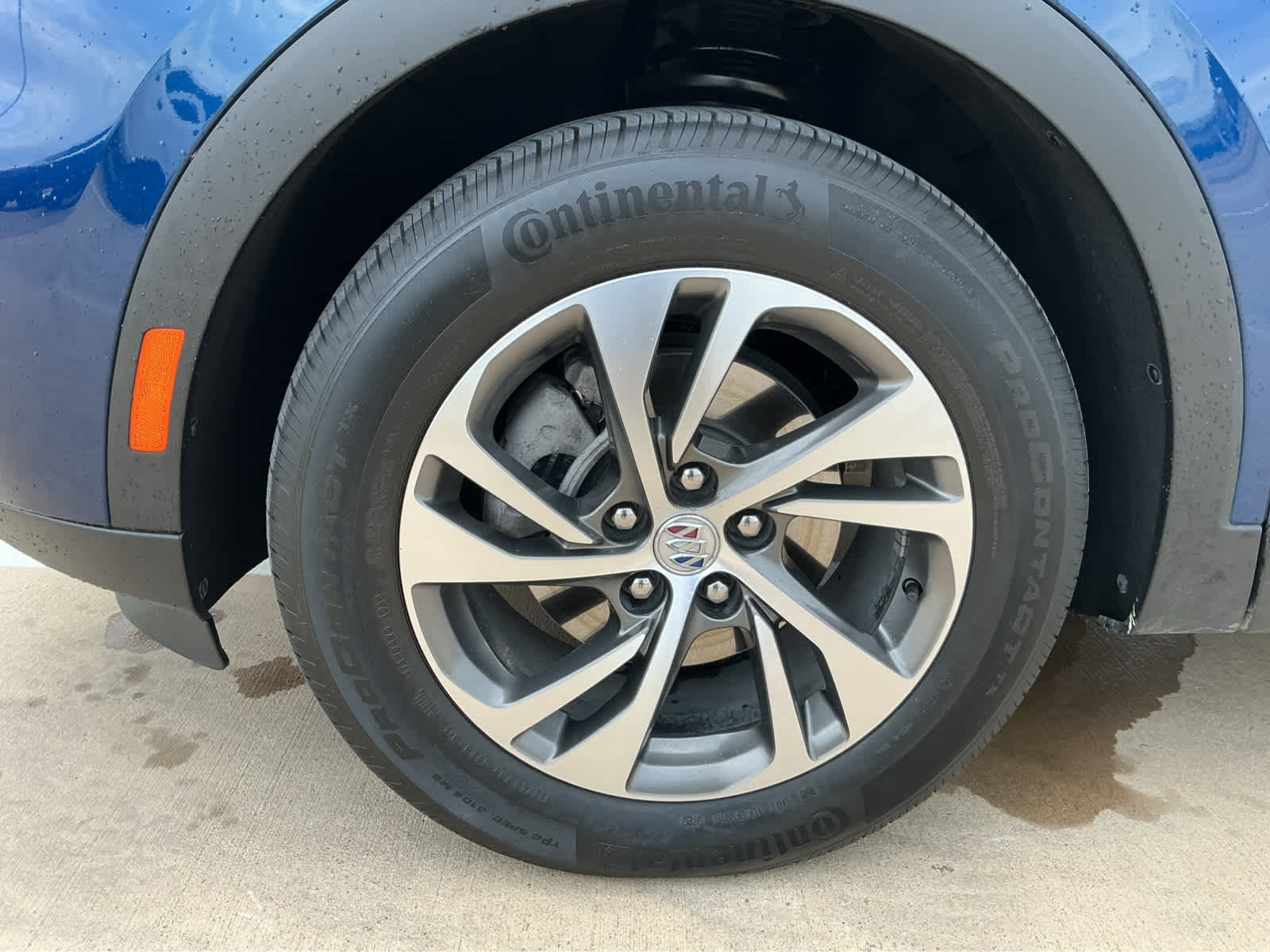 used 2023 Buick Envision car, priced at $27,650