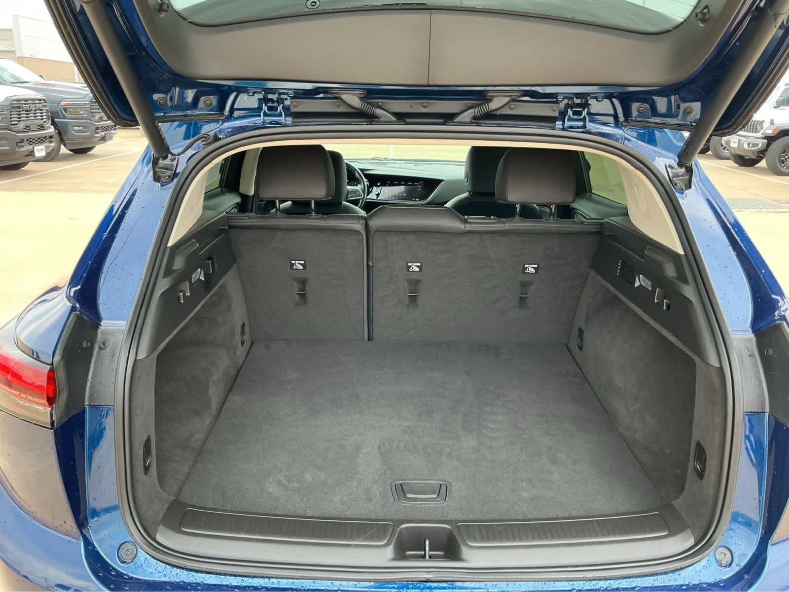 used 2023 Buick Envision car, priced at $27,650