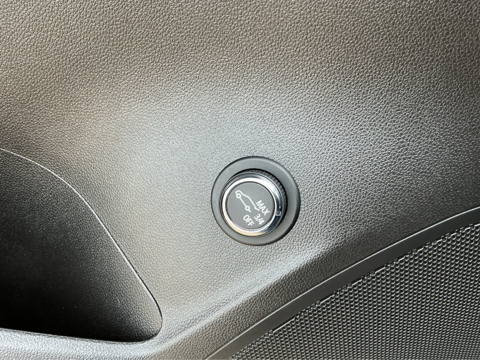 used 2023 Buick Envision car, priced at $27,650