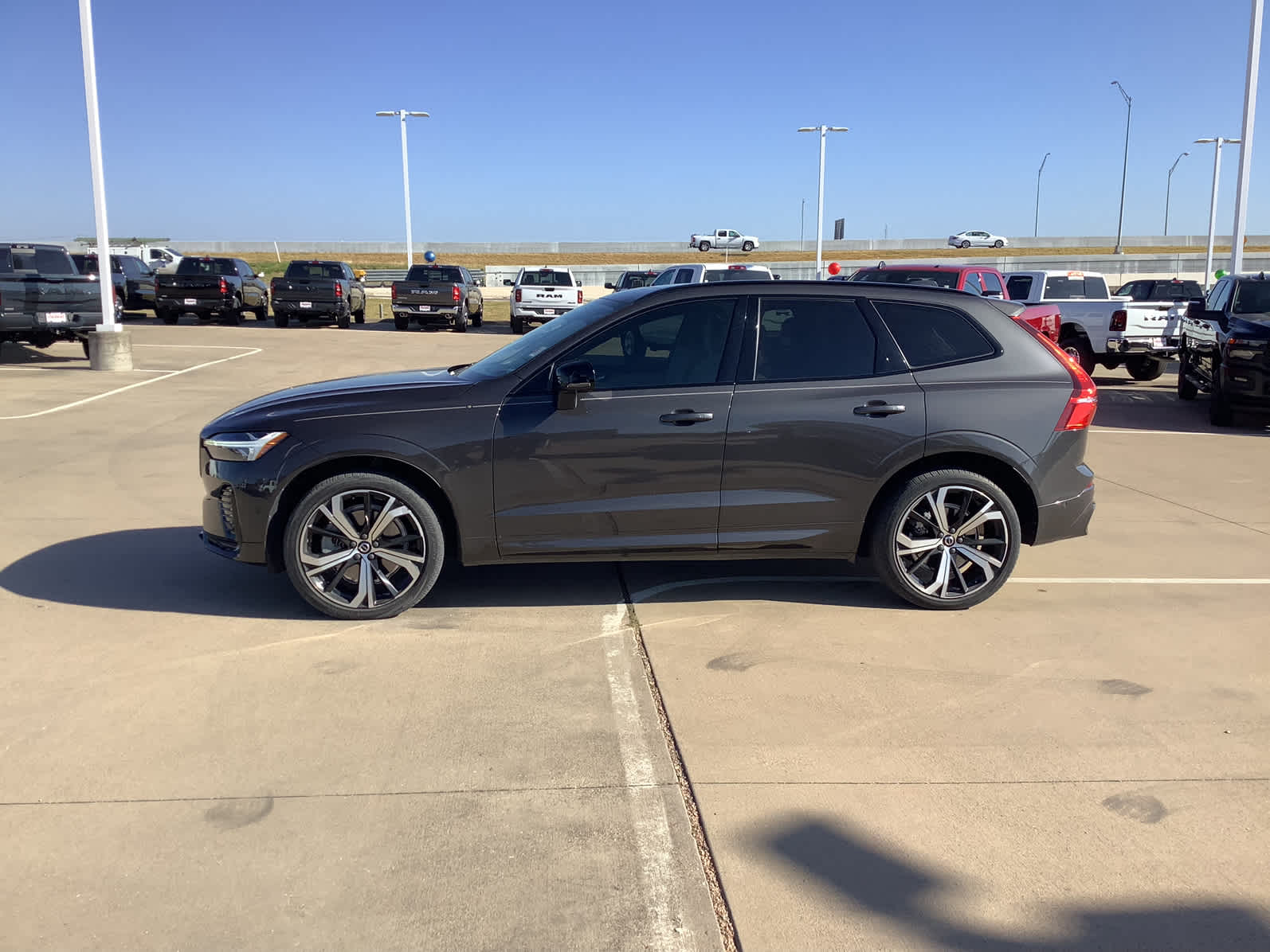 Used Car 2023 Volvo Xc60  Ultimate Dark Theme For Sale Under $40,000 In Waco, Texas