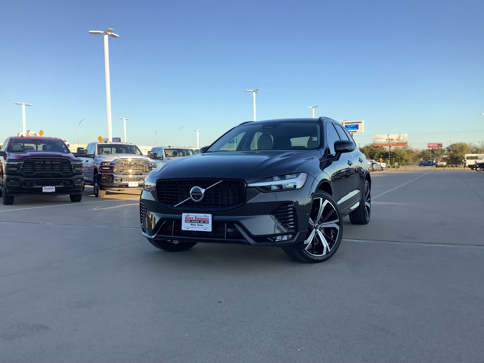 Used Car 2023 Volvo Xc60  Ultimate Dark Theme For Sale Under $40,000 In Waco, Texas