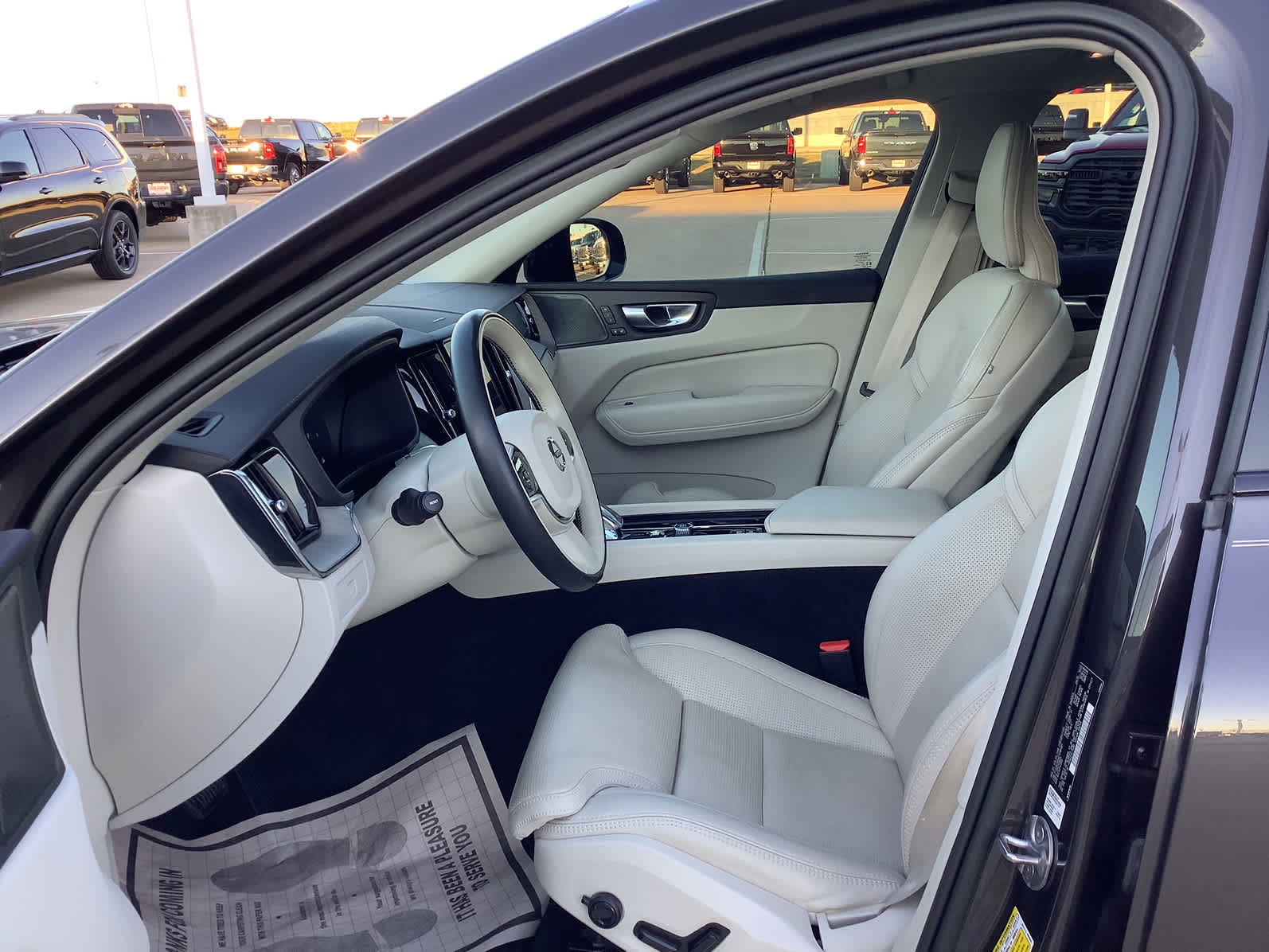 Used Car 2023 Volvo Xc60  Ultimate Dark Theme For Sale Under $40,000 In Waco, Texas