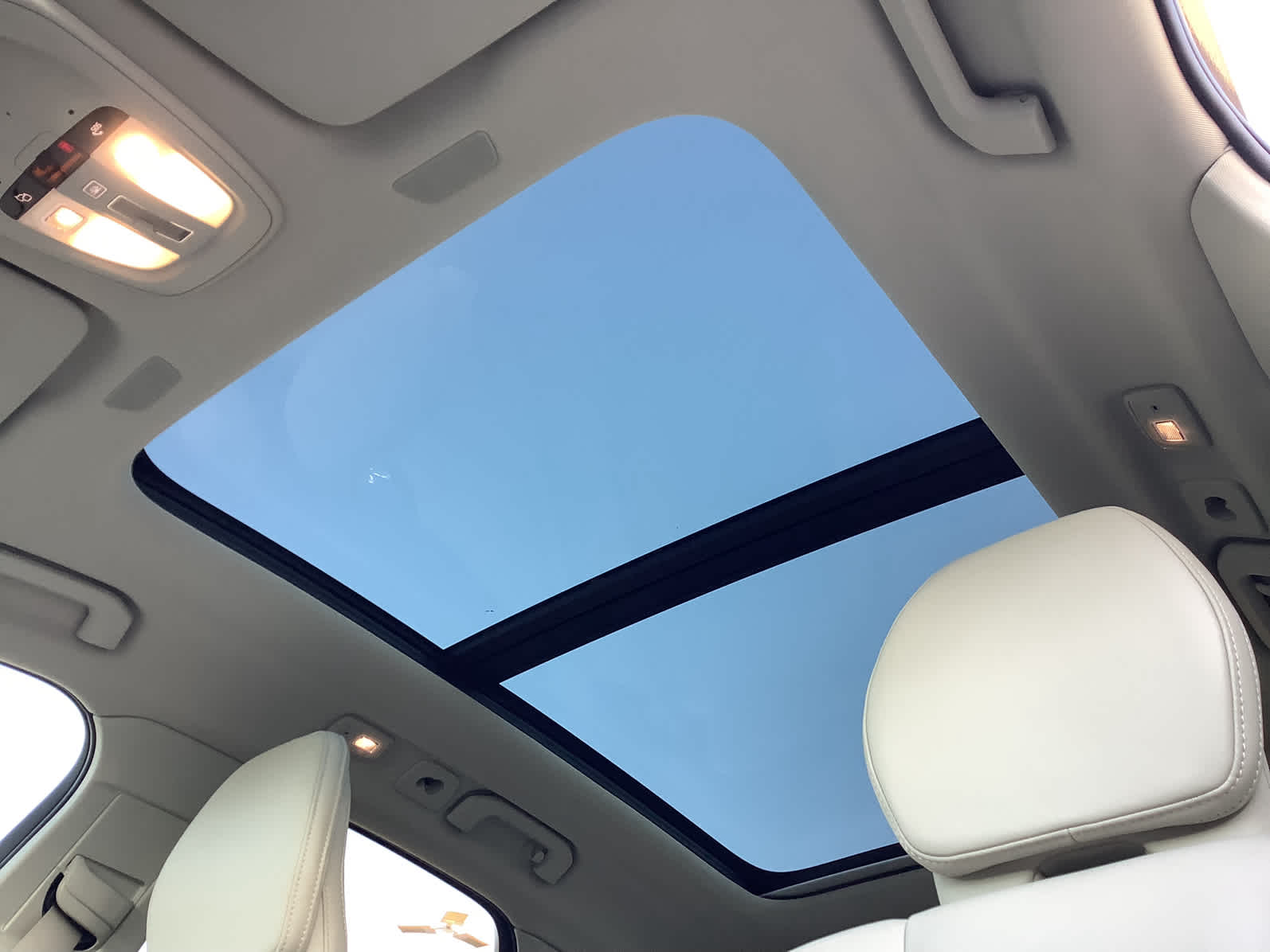 Used Car 2023 Volvo Xc60  Ultimate Dark Theme For Sale Under $40,000 In Waco, Texas