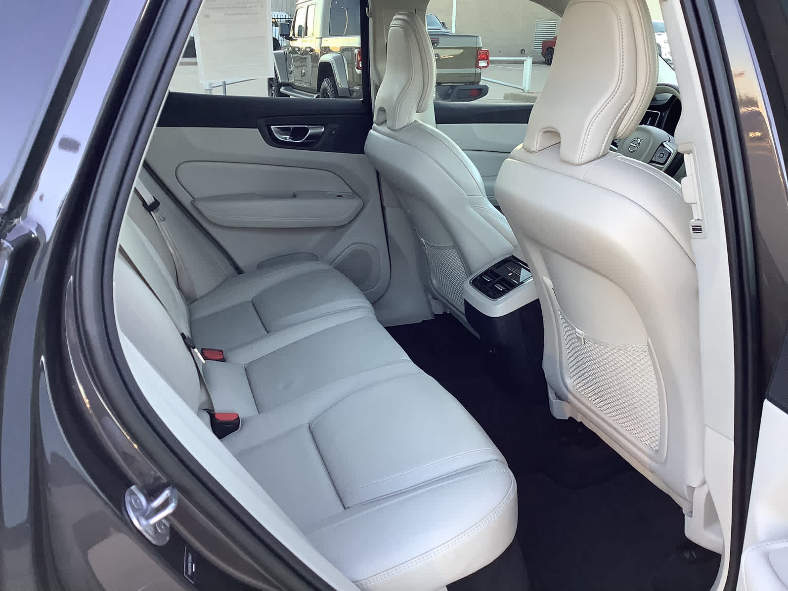 Used Car 2023 Volvo Xc60  Ultimate Dark Theme For Sale Under $40,000 In Waco, Texas