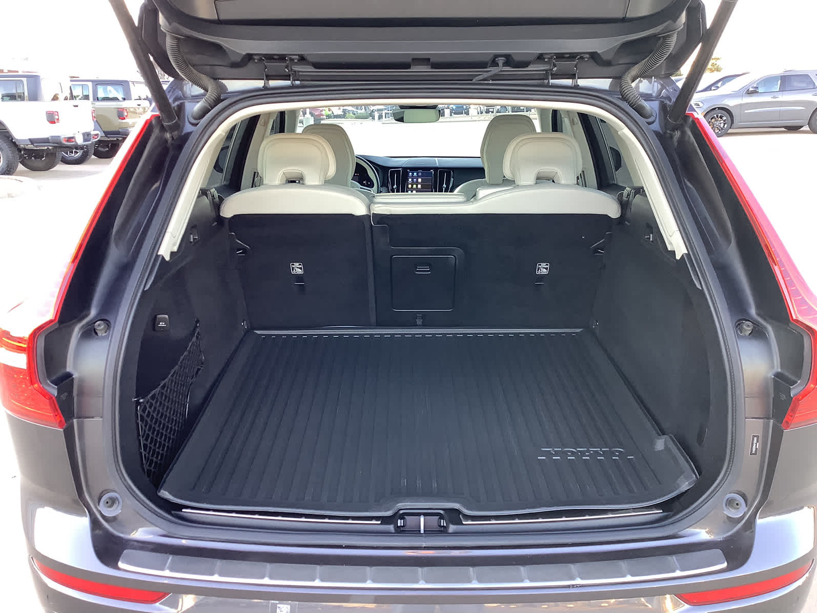 Used Car 2023 Volvo Xc60  Ultimate Dark Theme For Sale Under $40,000 In Waco, Texas