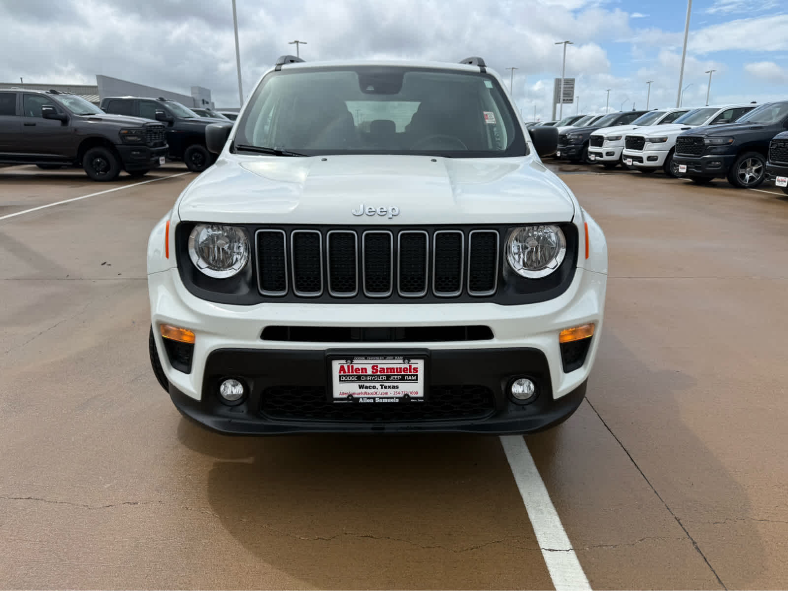 Used Car 2023 Jeep Renegade  Latitude For Sale Under $25,000 In Waco, Texas