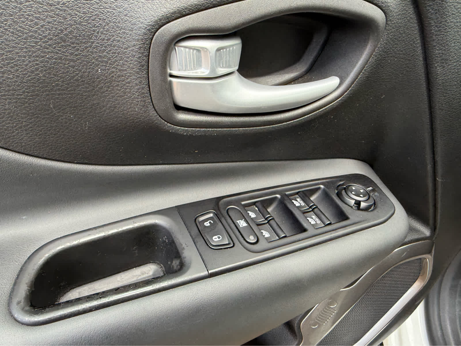 Used Car 2023 Jeep Renegade  Latitude For Sale Under $25,000 In Waco, Texas