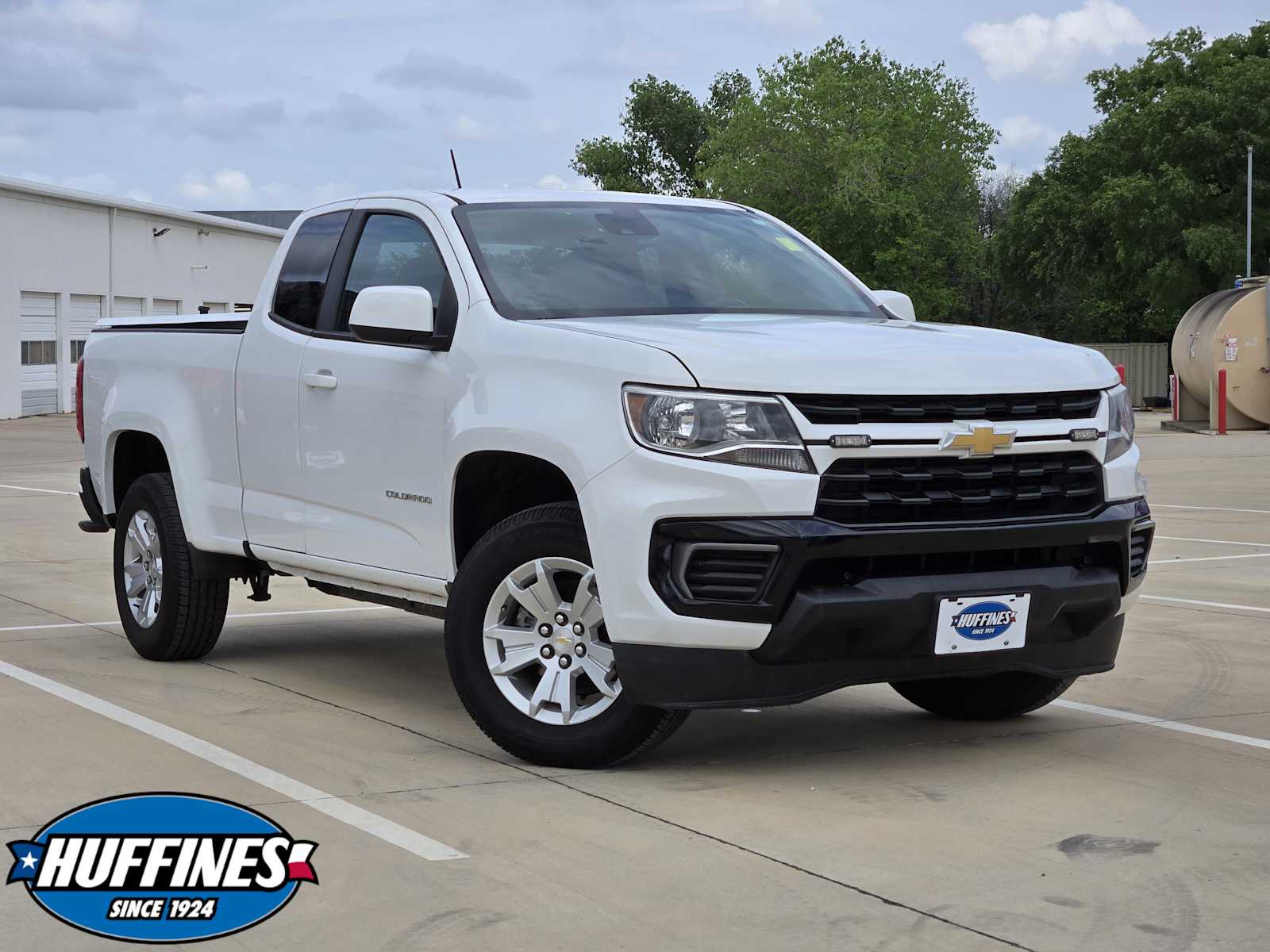 Summit White 2022 Chevrolet Colorado LT Extended Cab RWD Pickup Truck 4X2 6-Speed Automatic