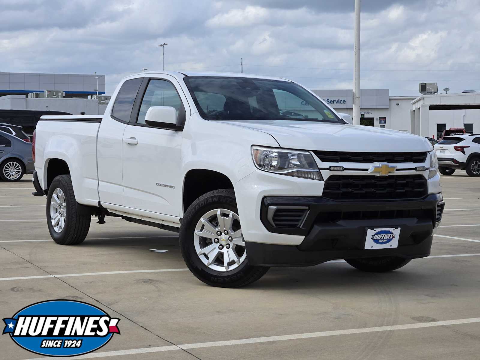 Summit White 2022 Chevrolet Colorado LT Extended Cab RWD Pickup Truck 4X2 6-Speed Automatic